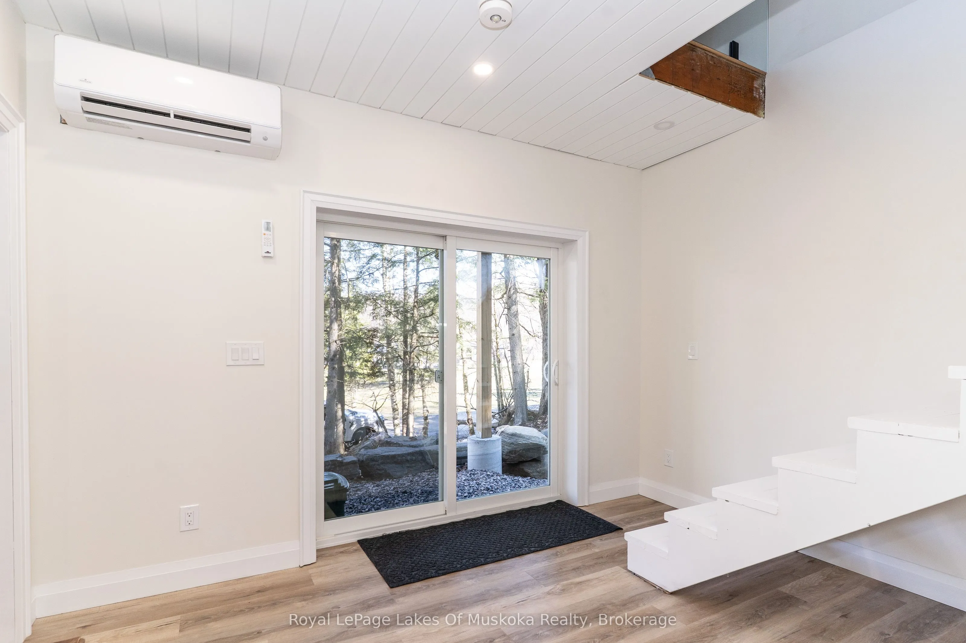 1361 Rosseau Lake 2 Road