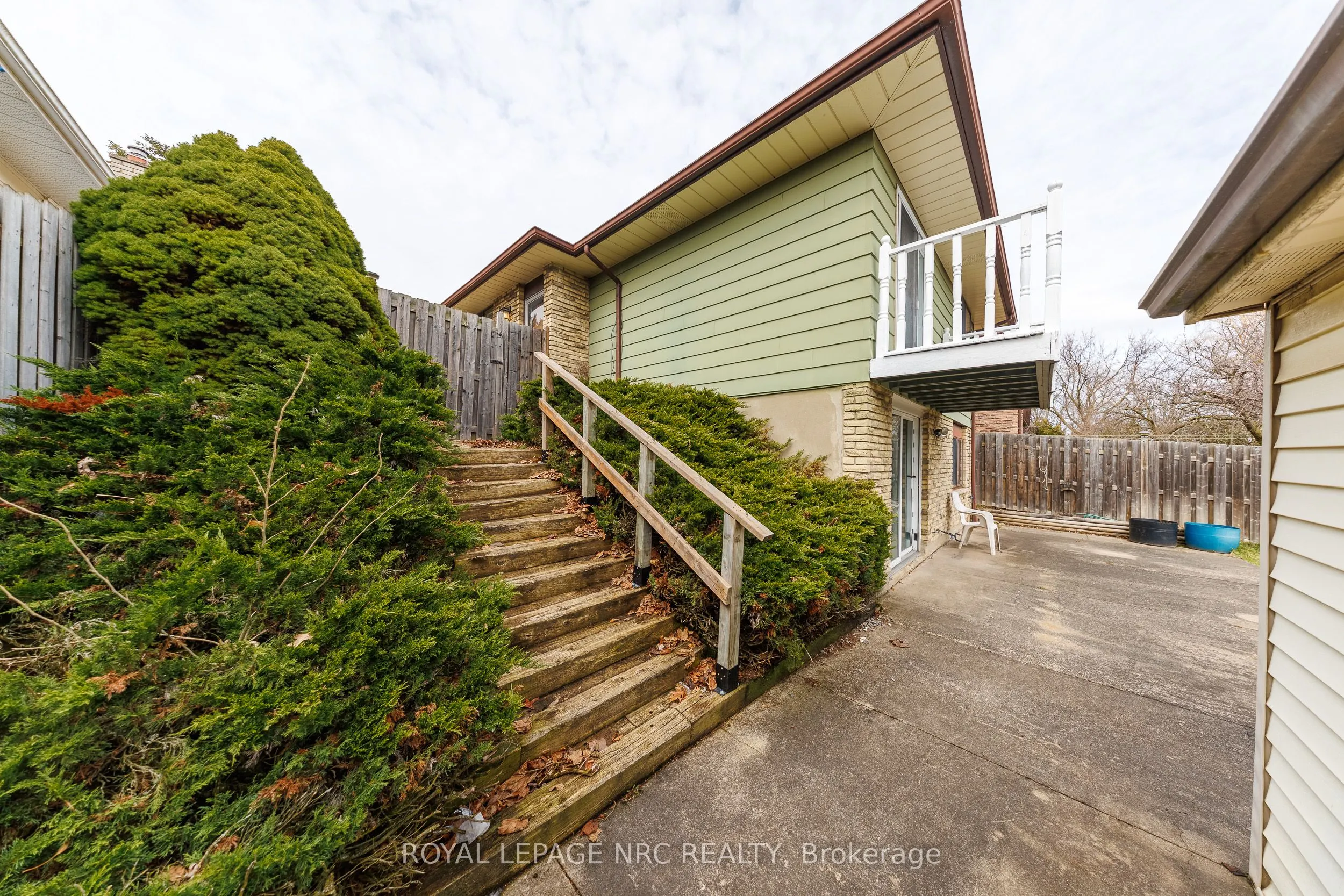 105 Hillview Road