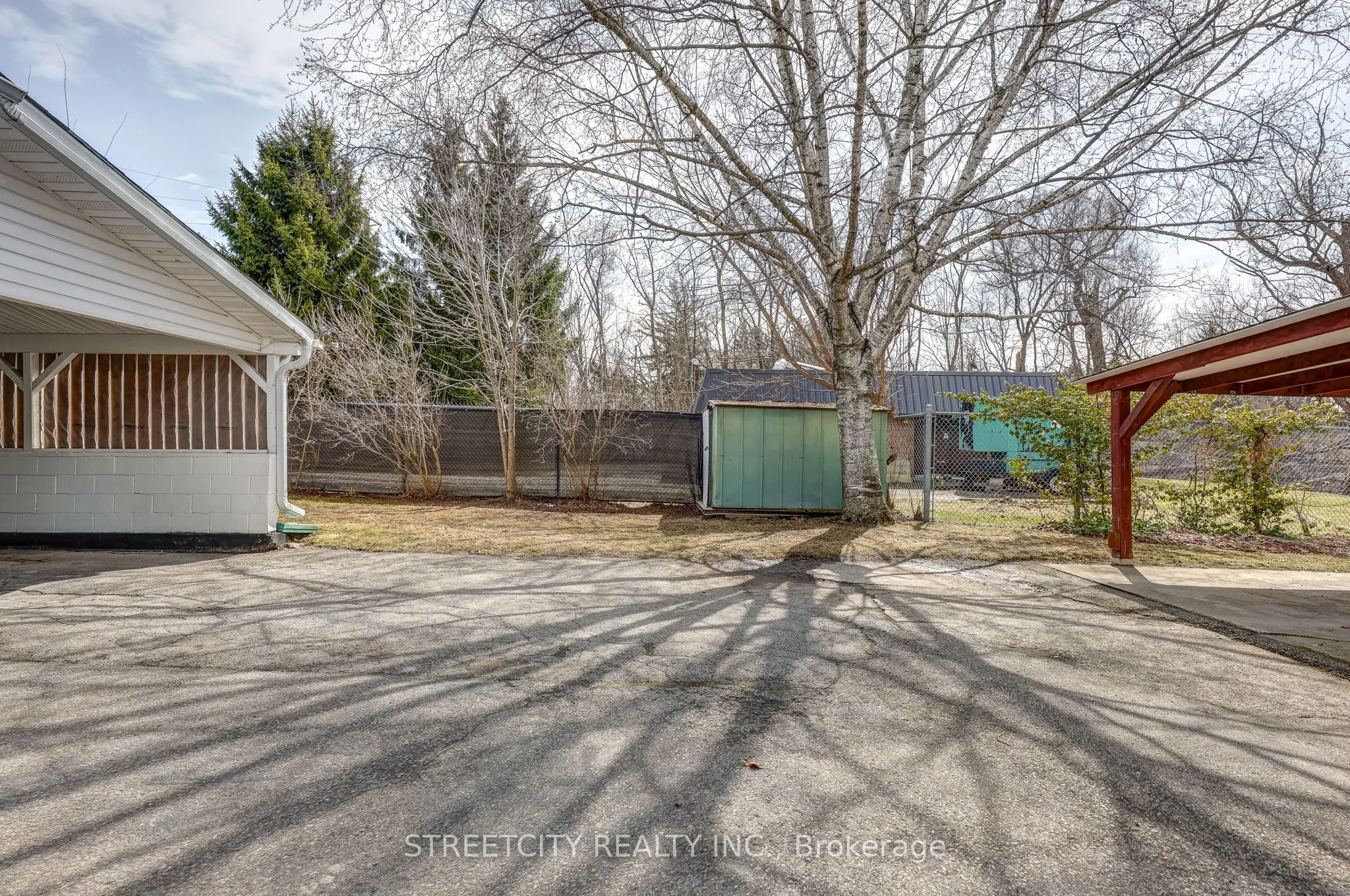 483 CLARKE Road