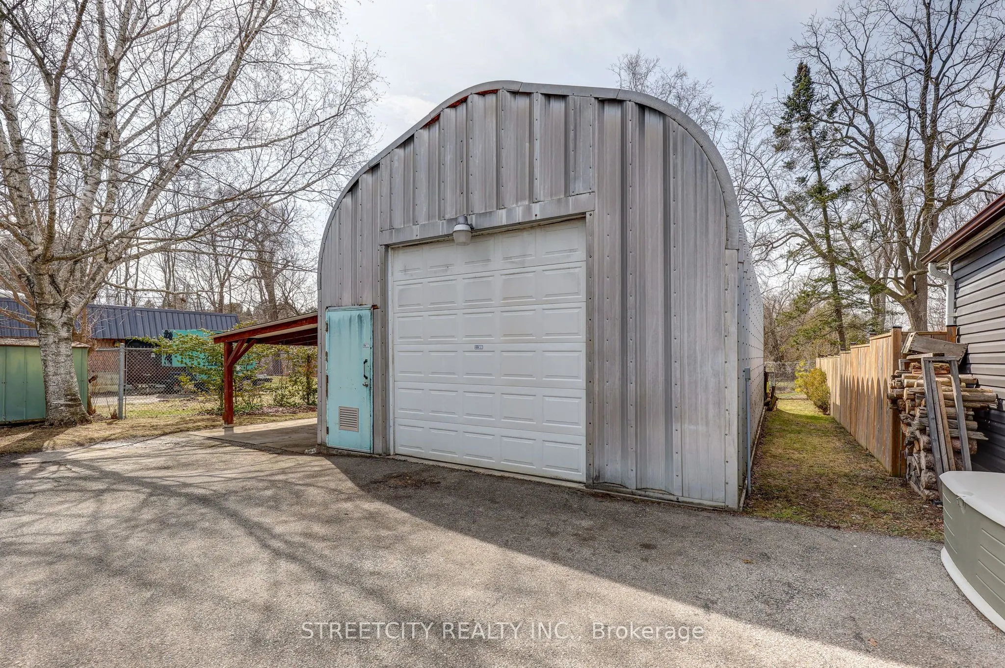 483 CLARKE Road