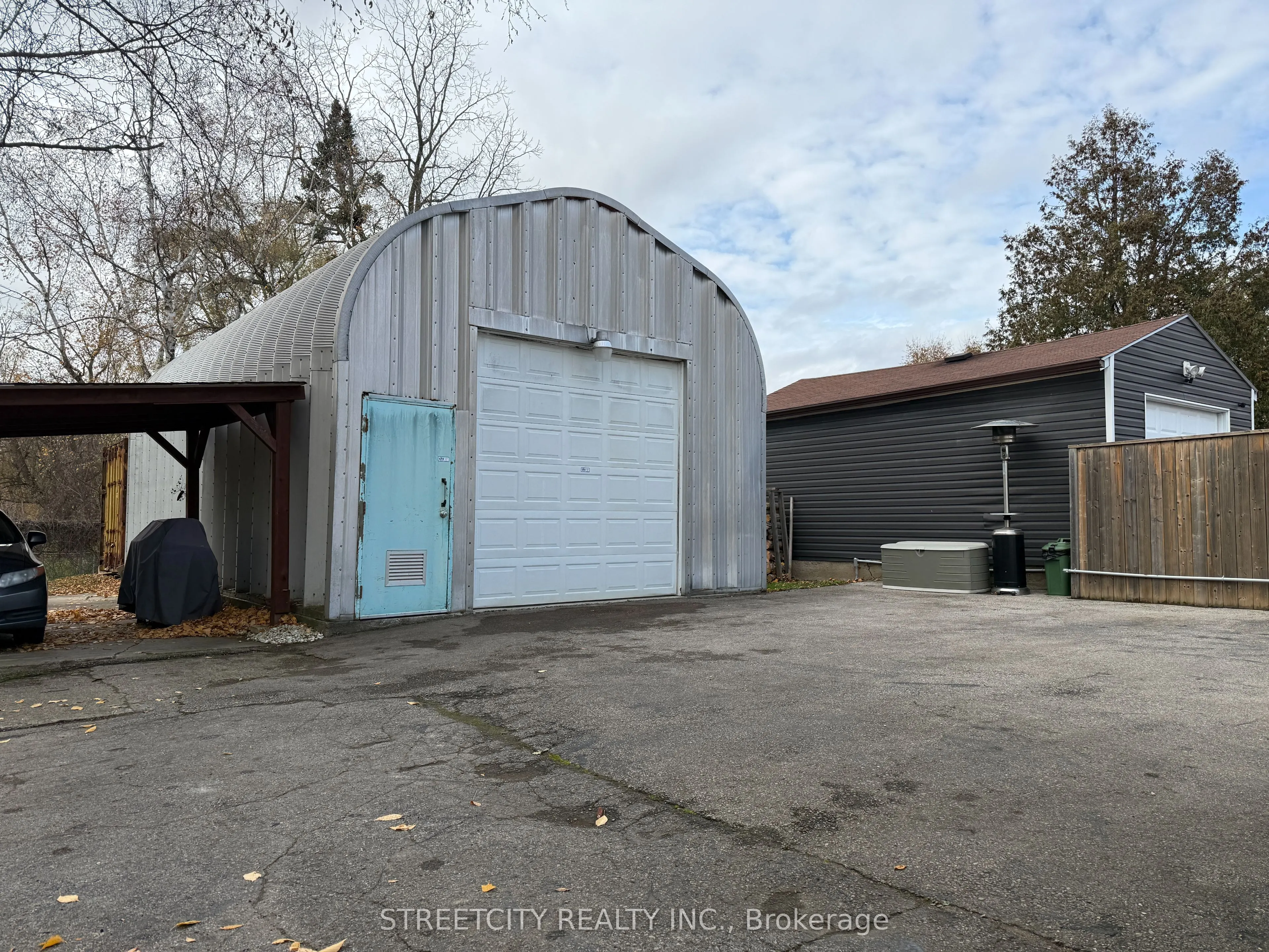 483 CLARKE Road