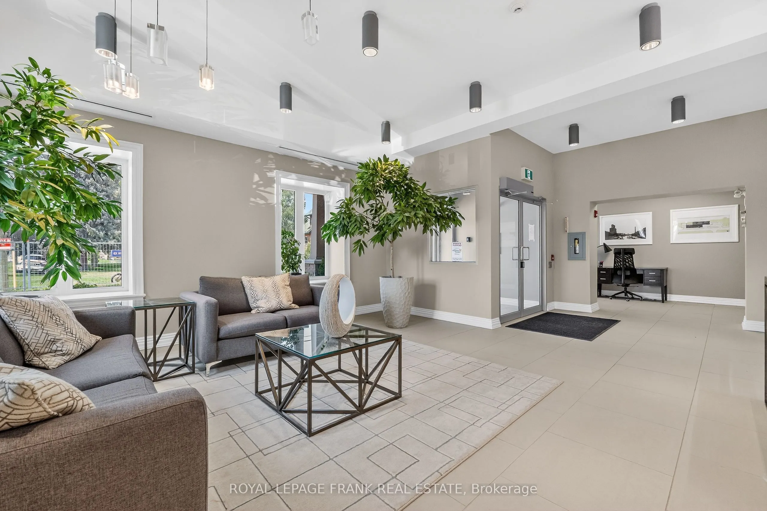 25 King Street #103