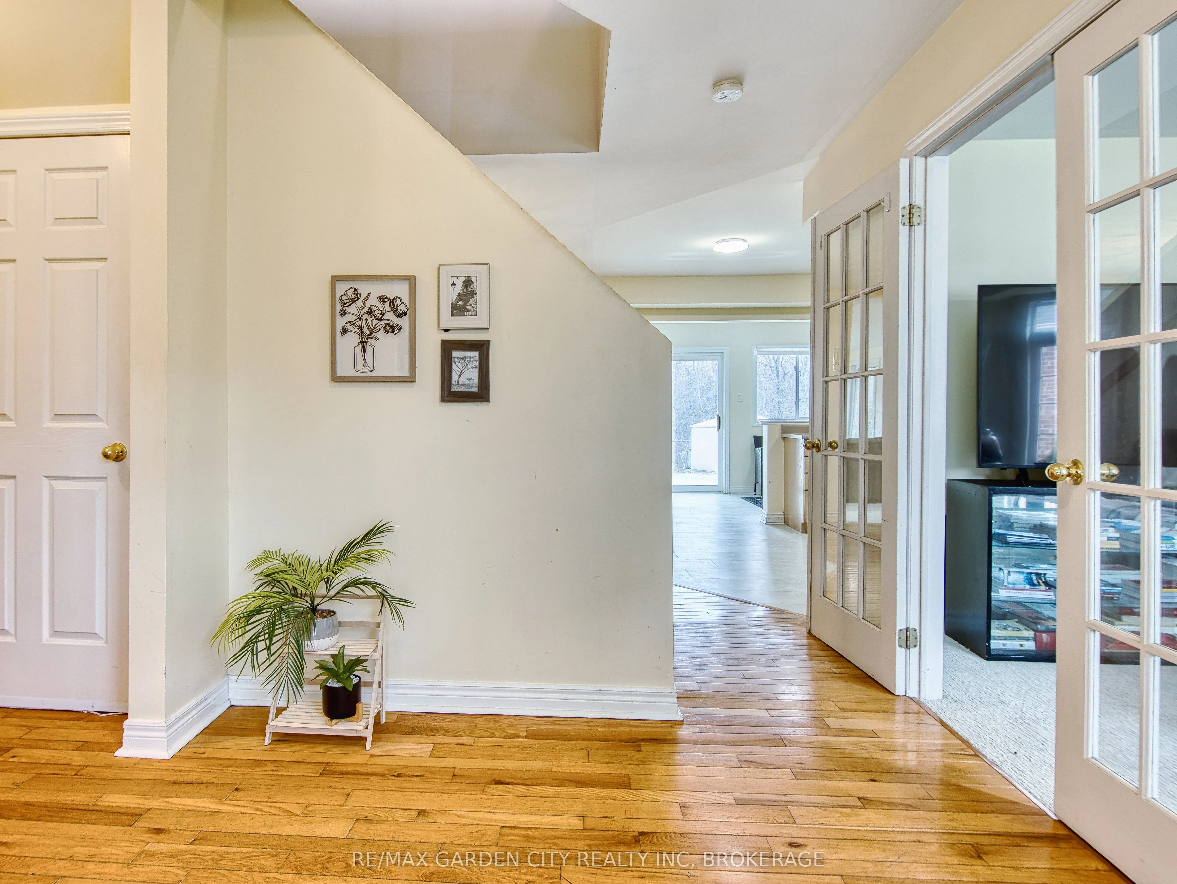 75 Jackson Court E