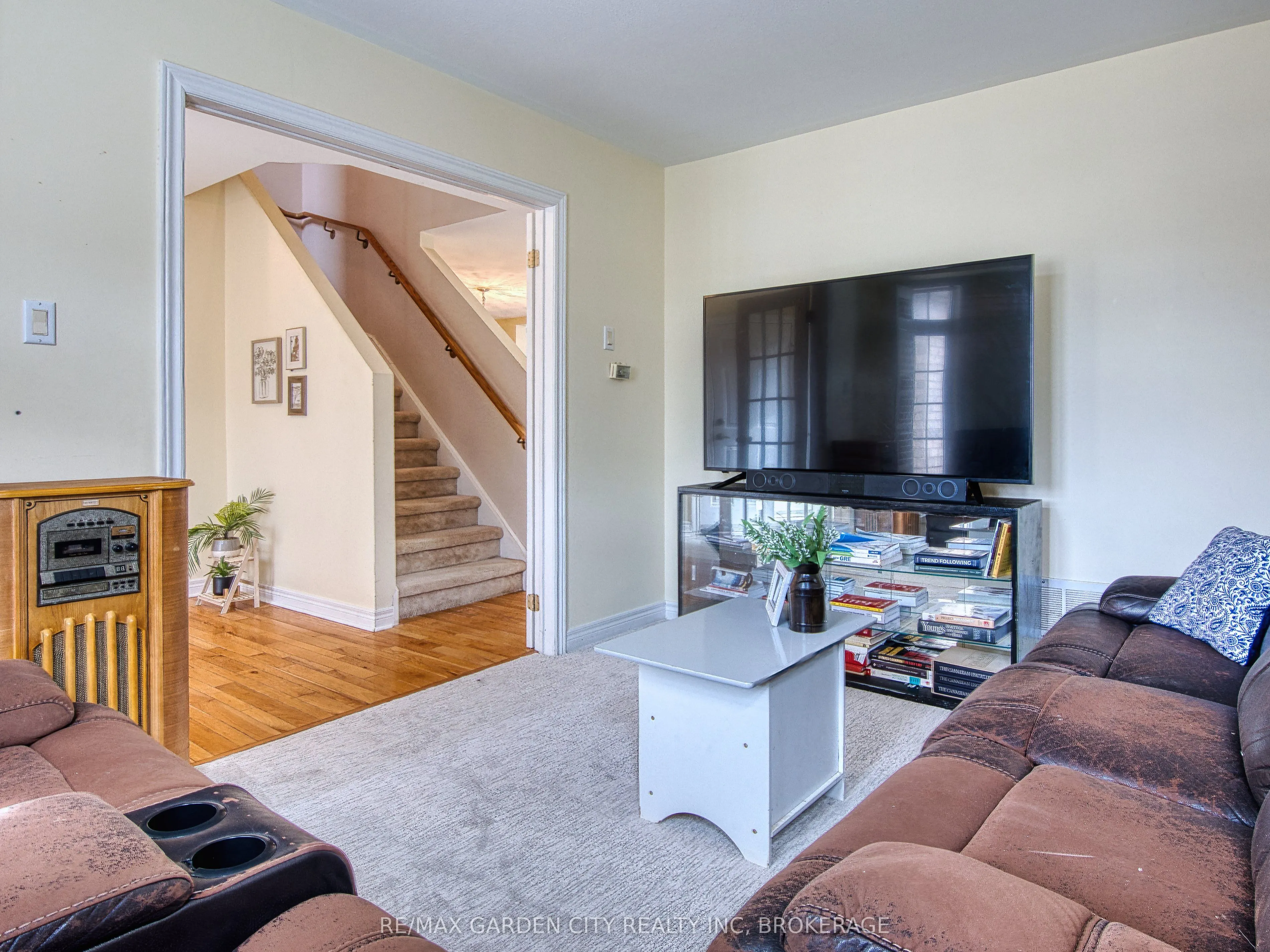 75 Jackson Court E