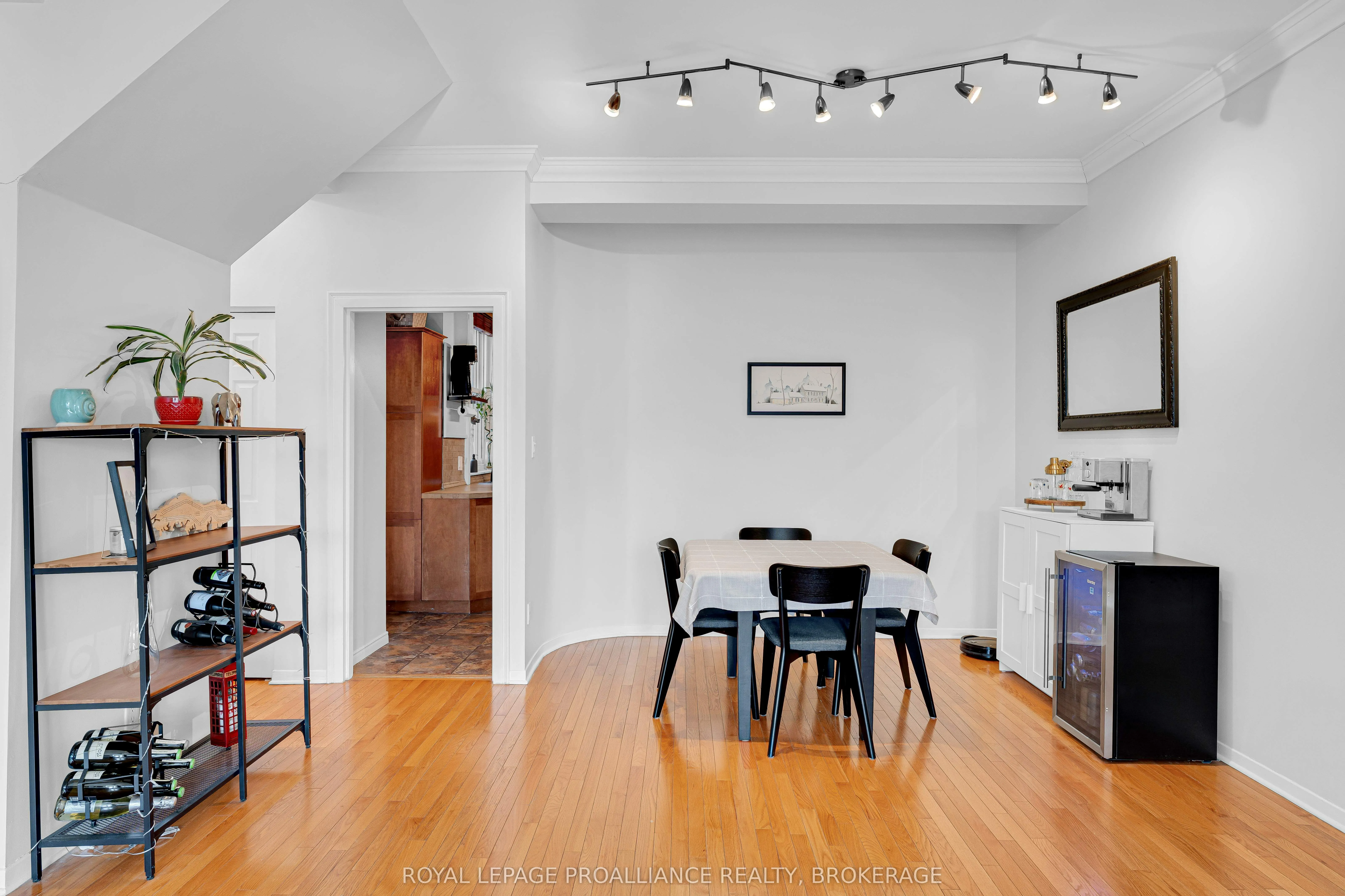 41 William Street #2