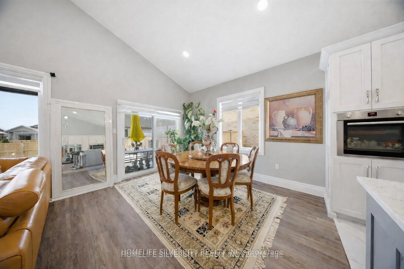 24 Winchester Crescent