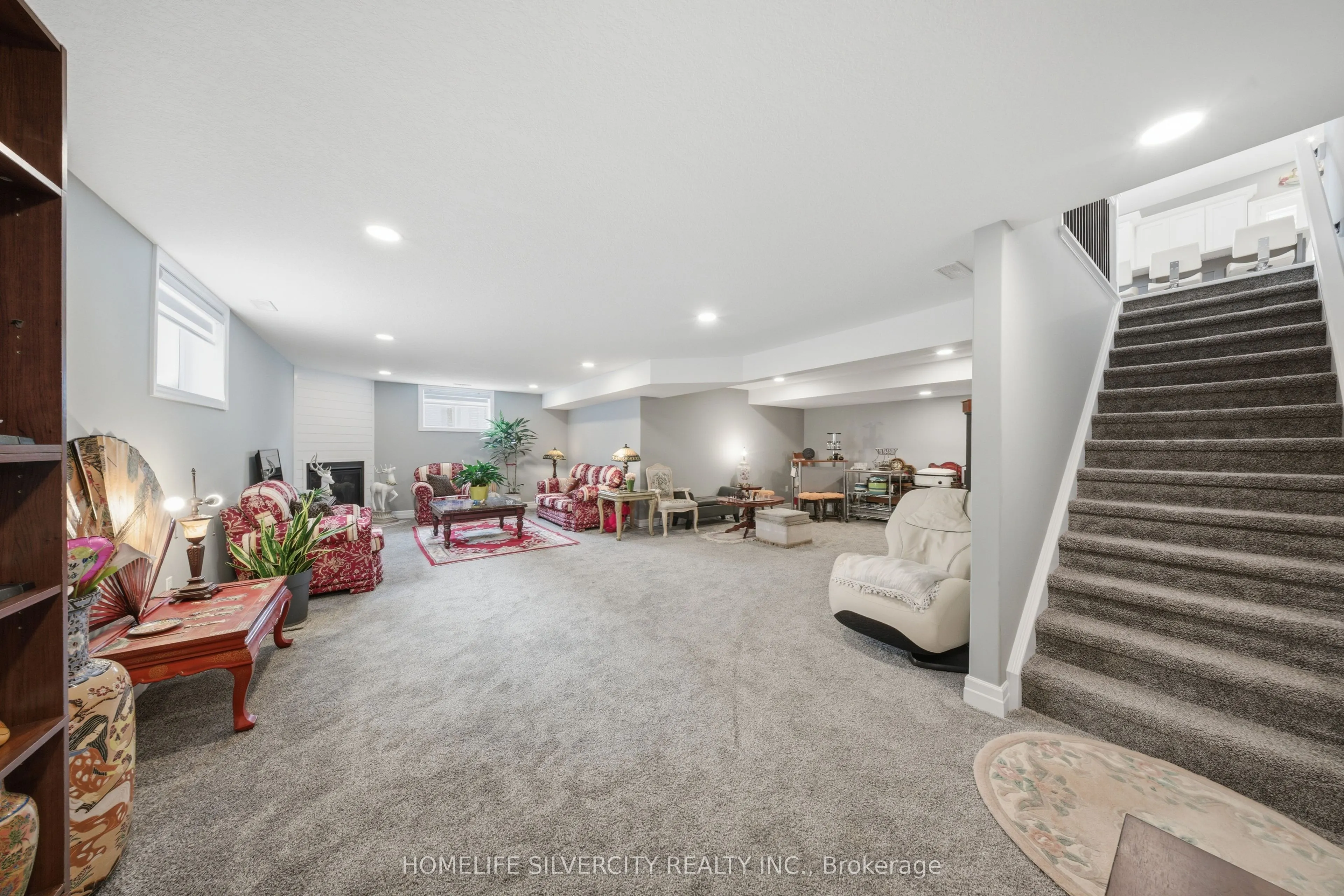 24 Winchester Crescent