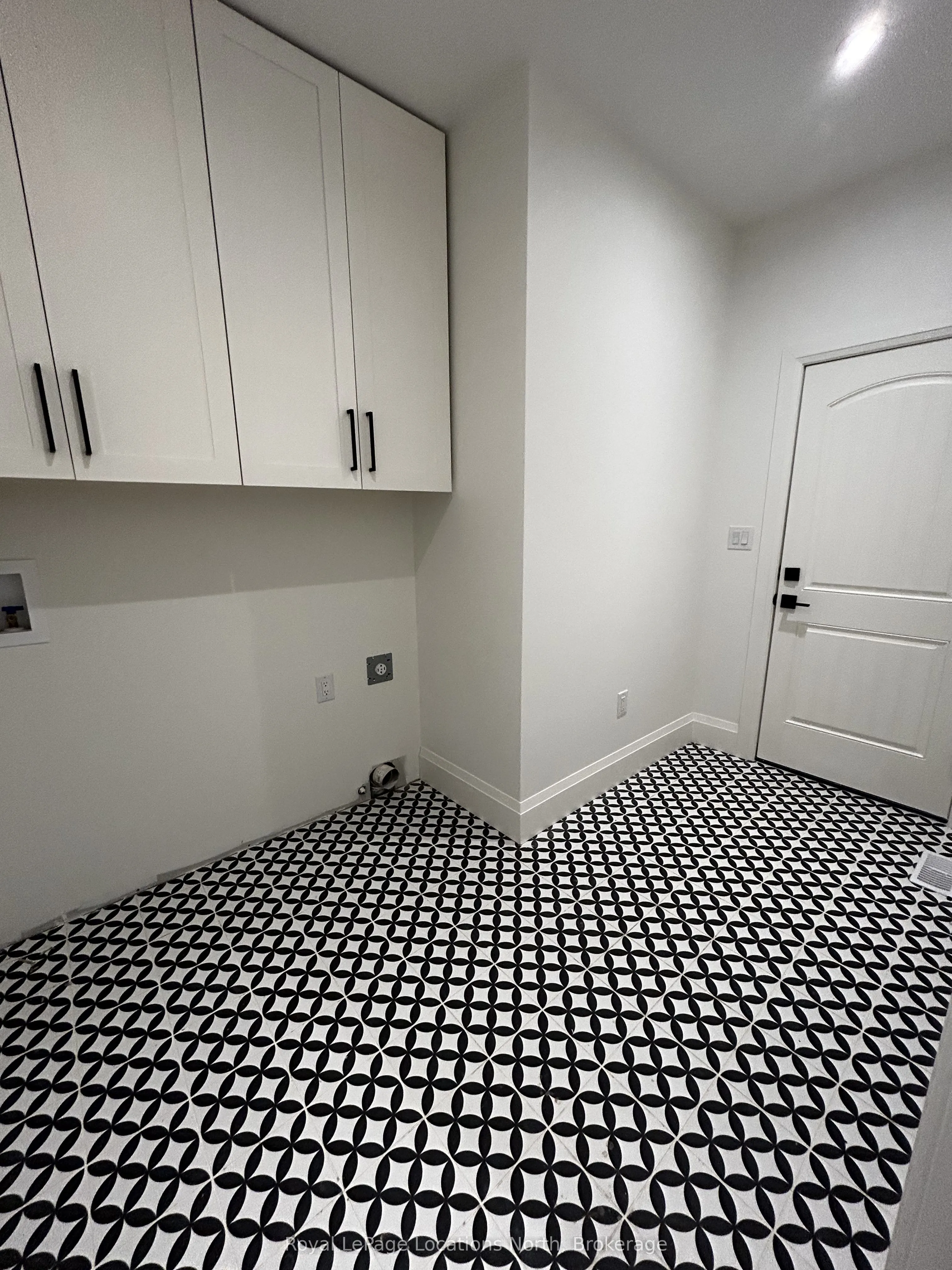 16 Hilton Lane #27