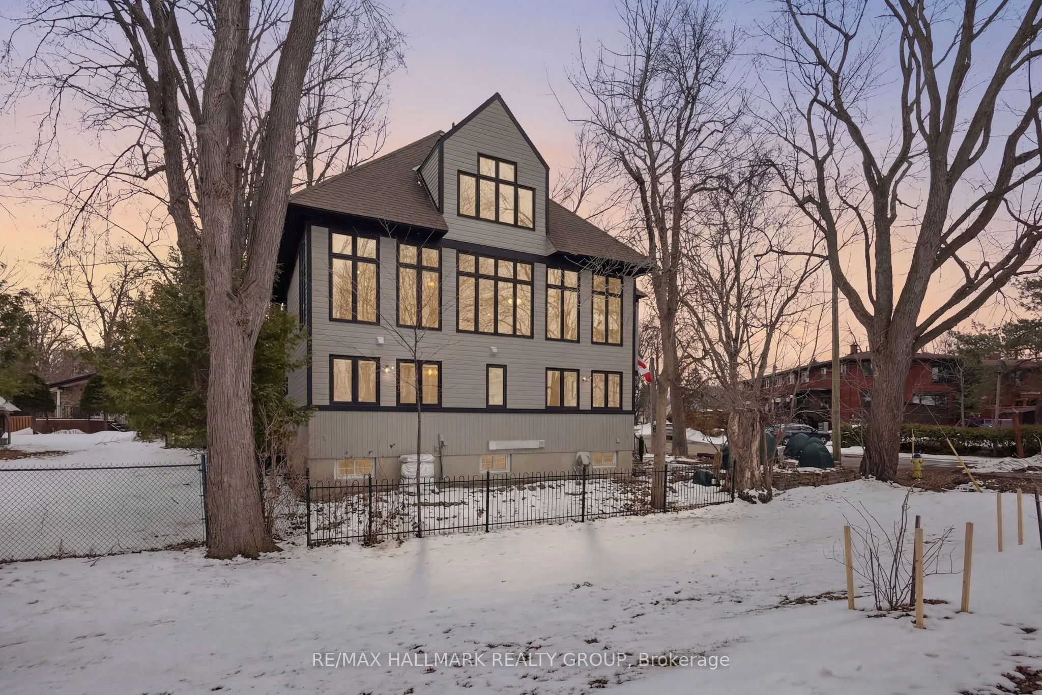 53 Scrivens Street