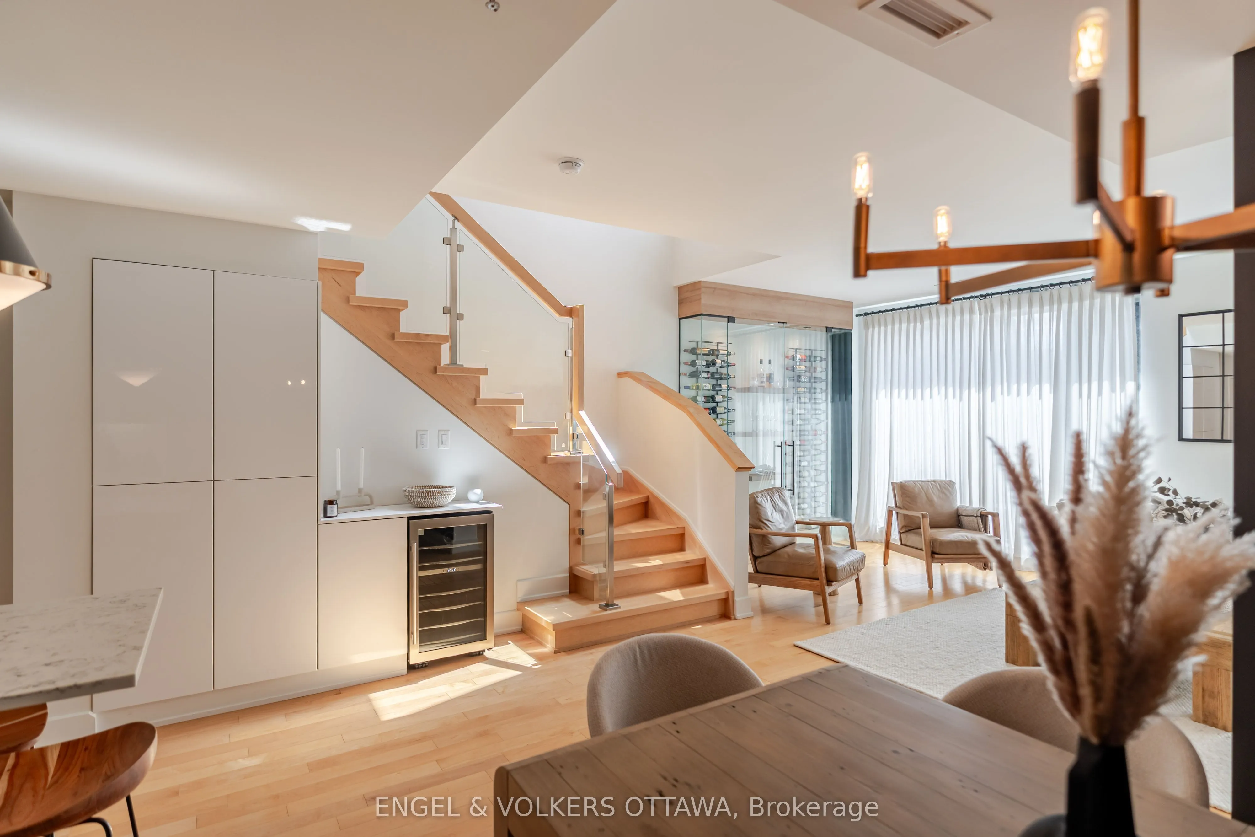 197 Lisgar Street #218