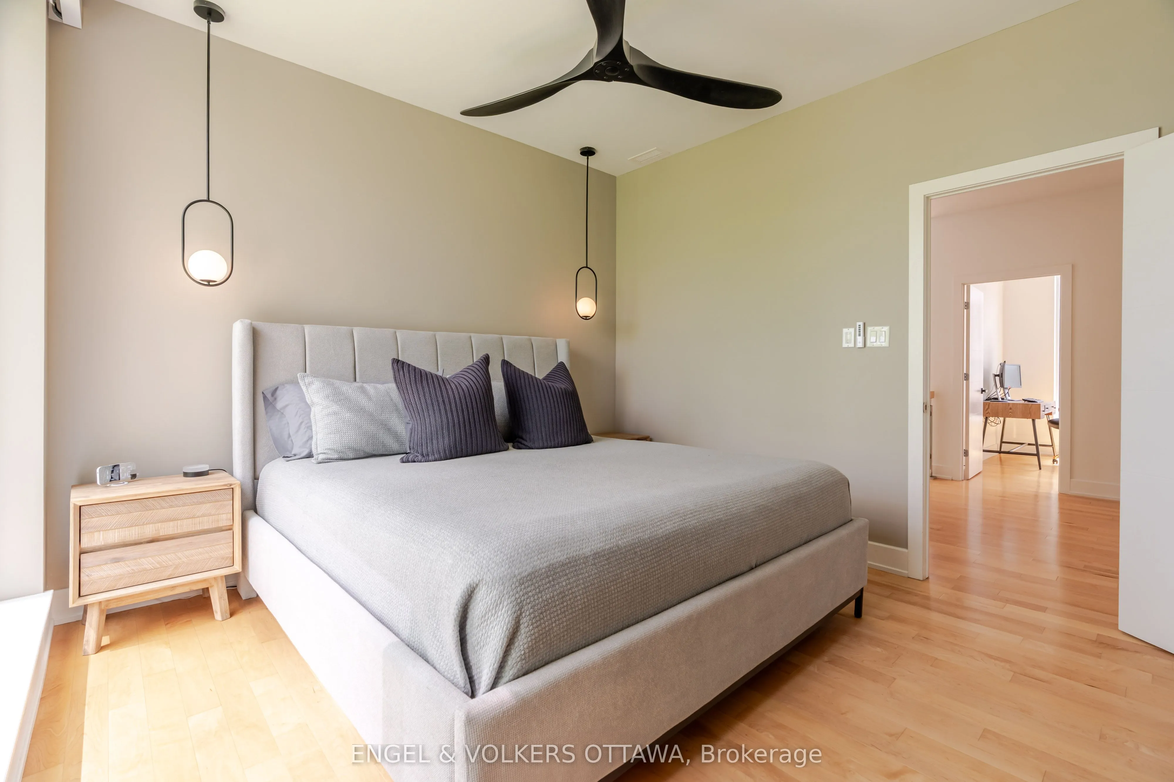197 Lisgar Street #218