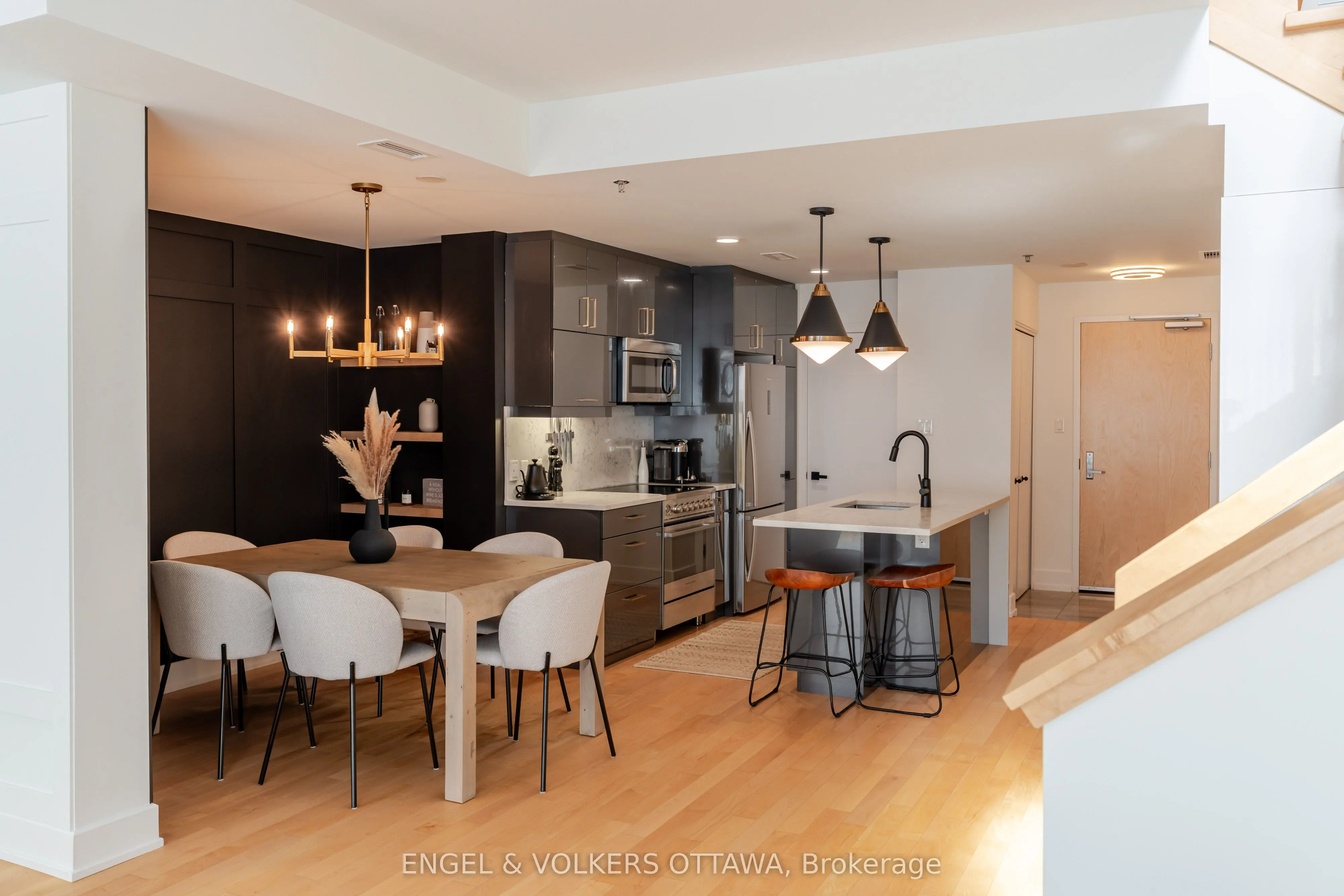 197 Lisgar Street #218