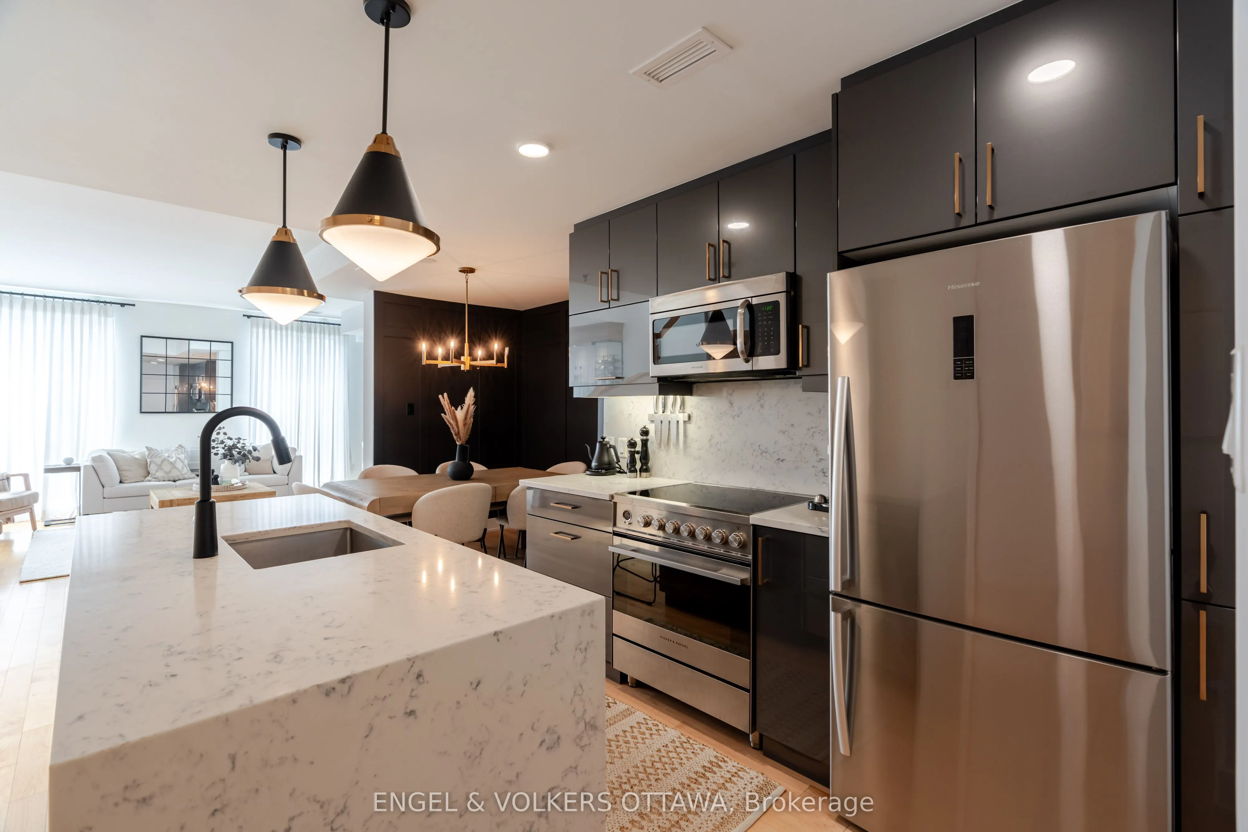 197 Lisgar Street #218