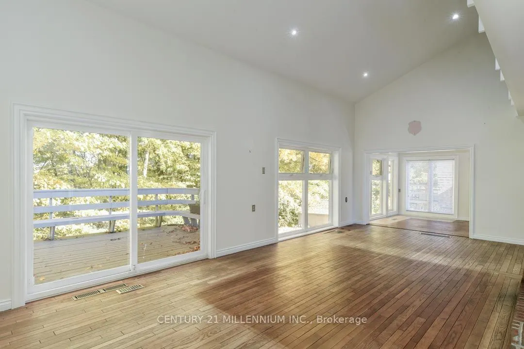 287199 10 Sideroad