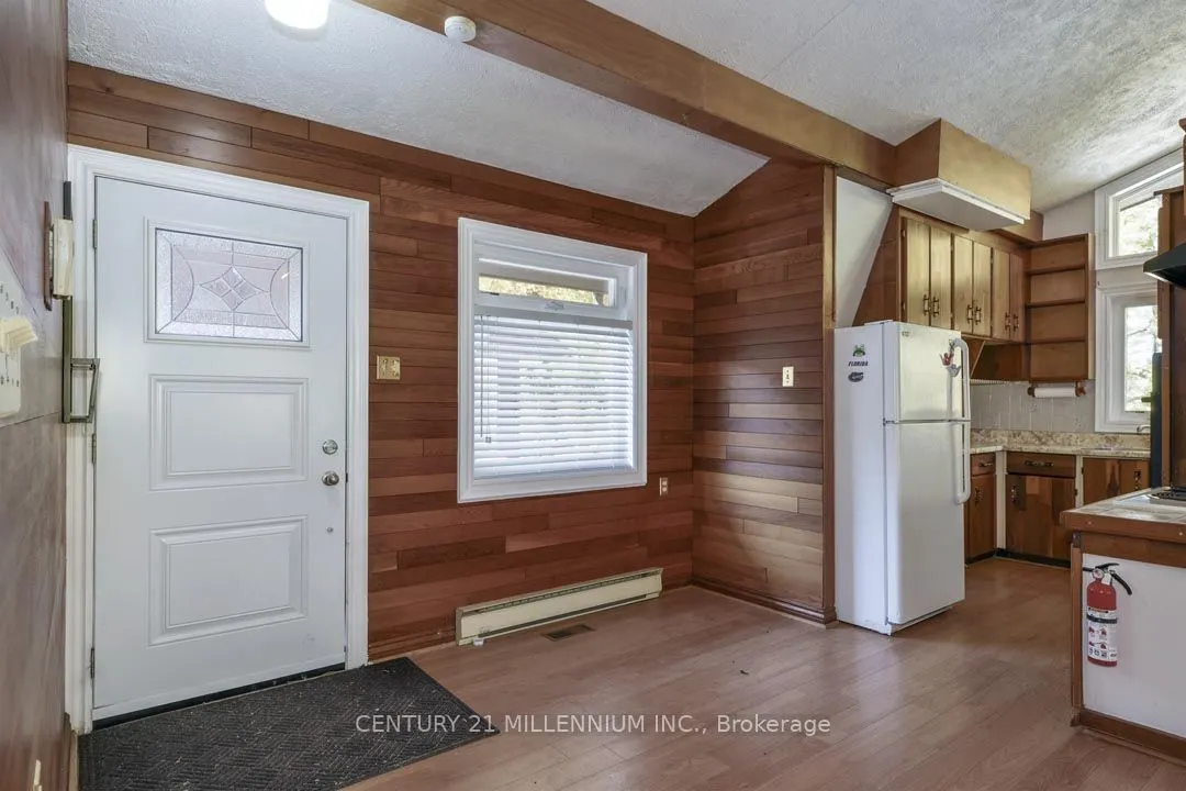 287199 10 Sideroad