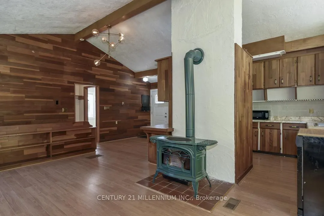 287199 10 Sideroad