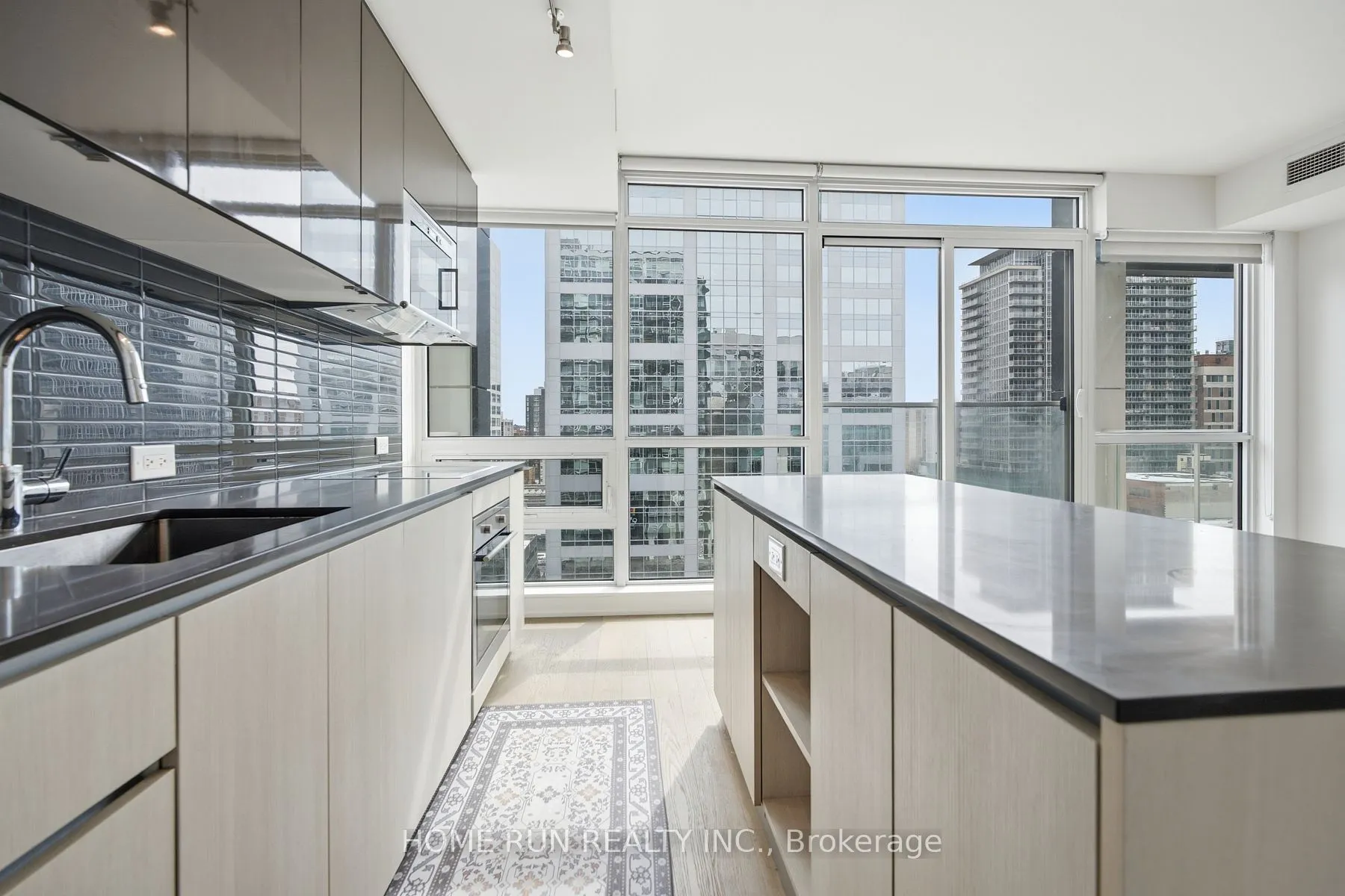 199 Slater Street #1007