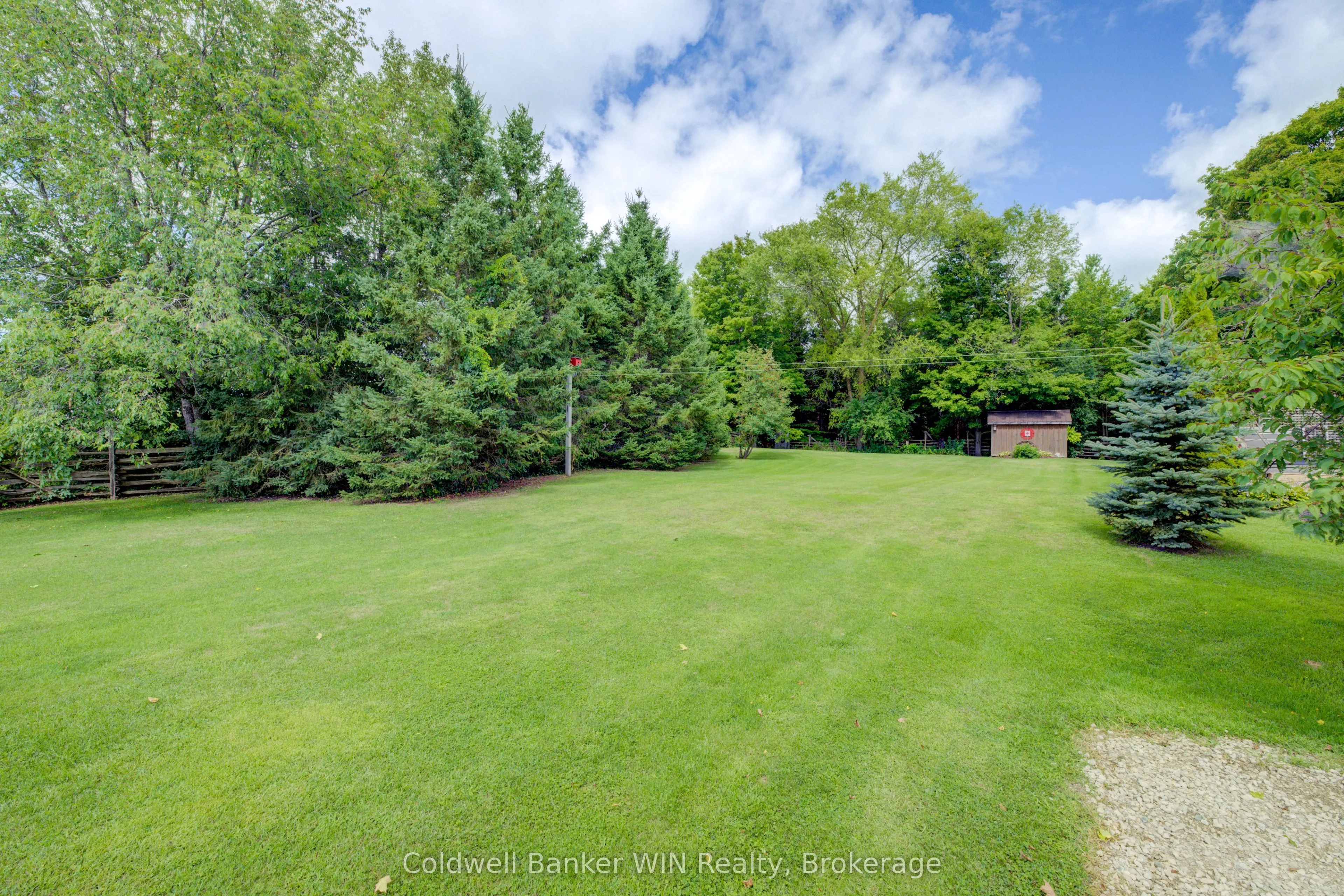 392774 Southgate 39 Side Road