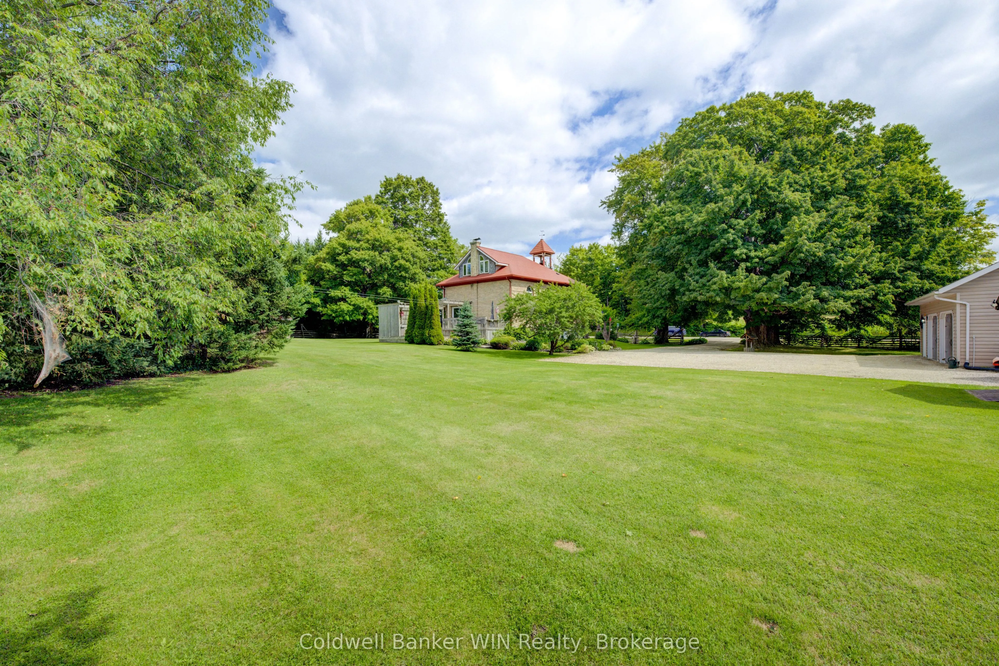 392774 Southgate 39 Side Road