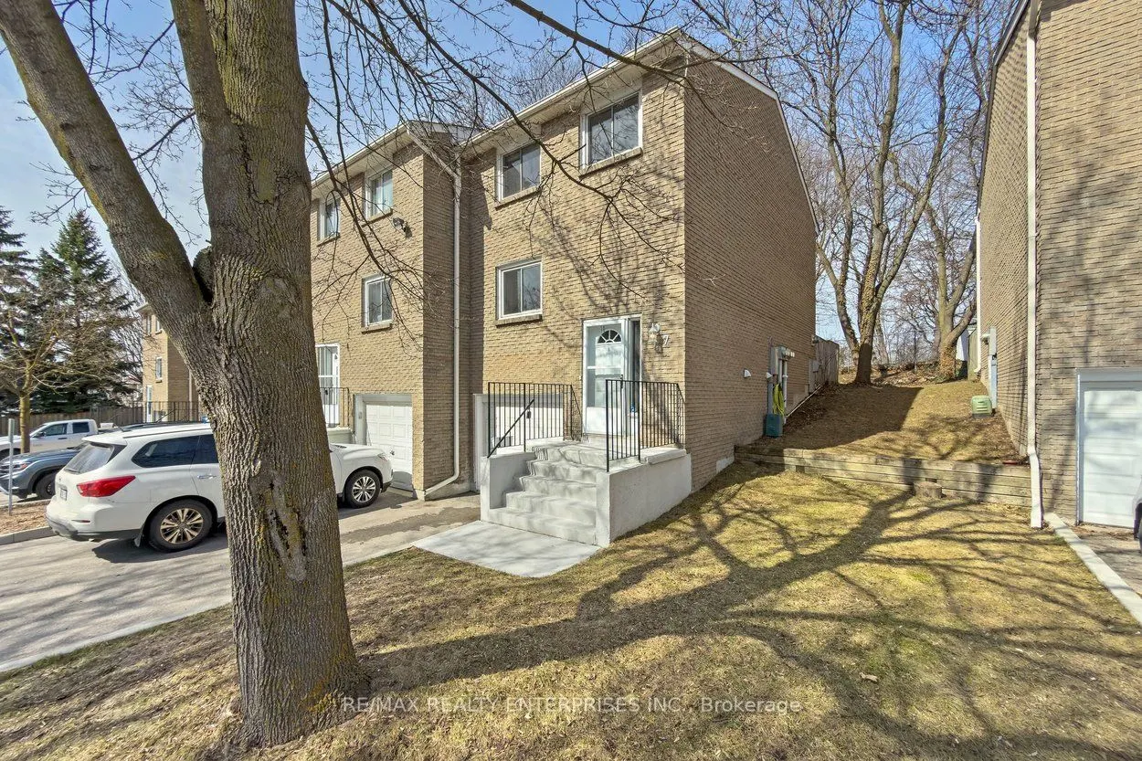 121 Morgan Avenue #7