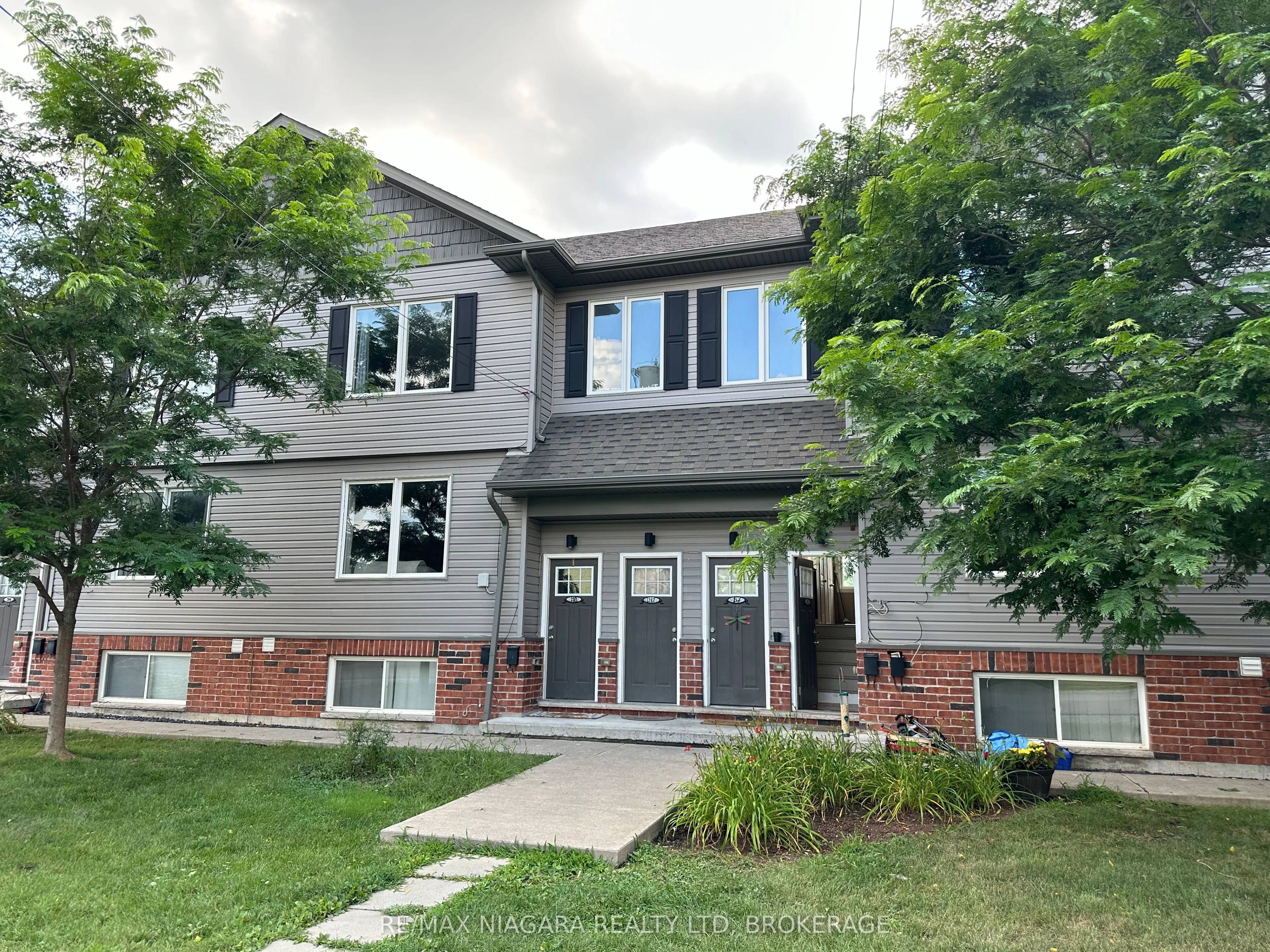 220 Erie Street #214
