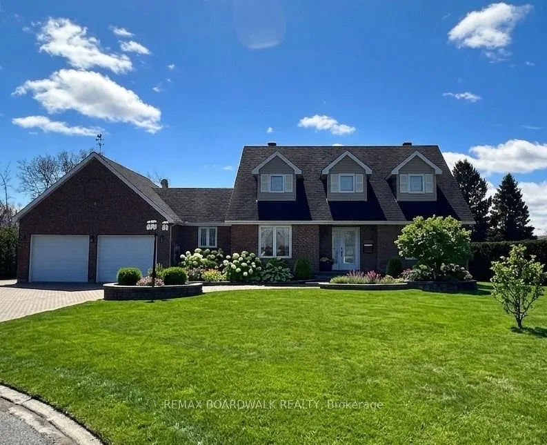 32 Faucher Boulevard
