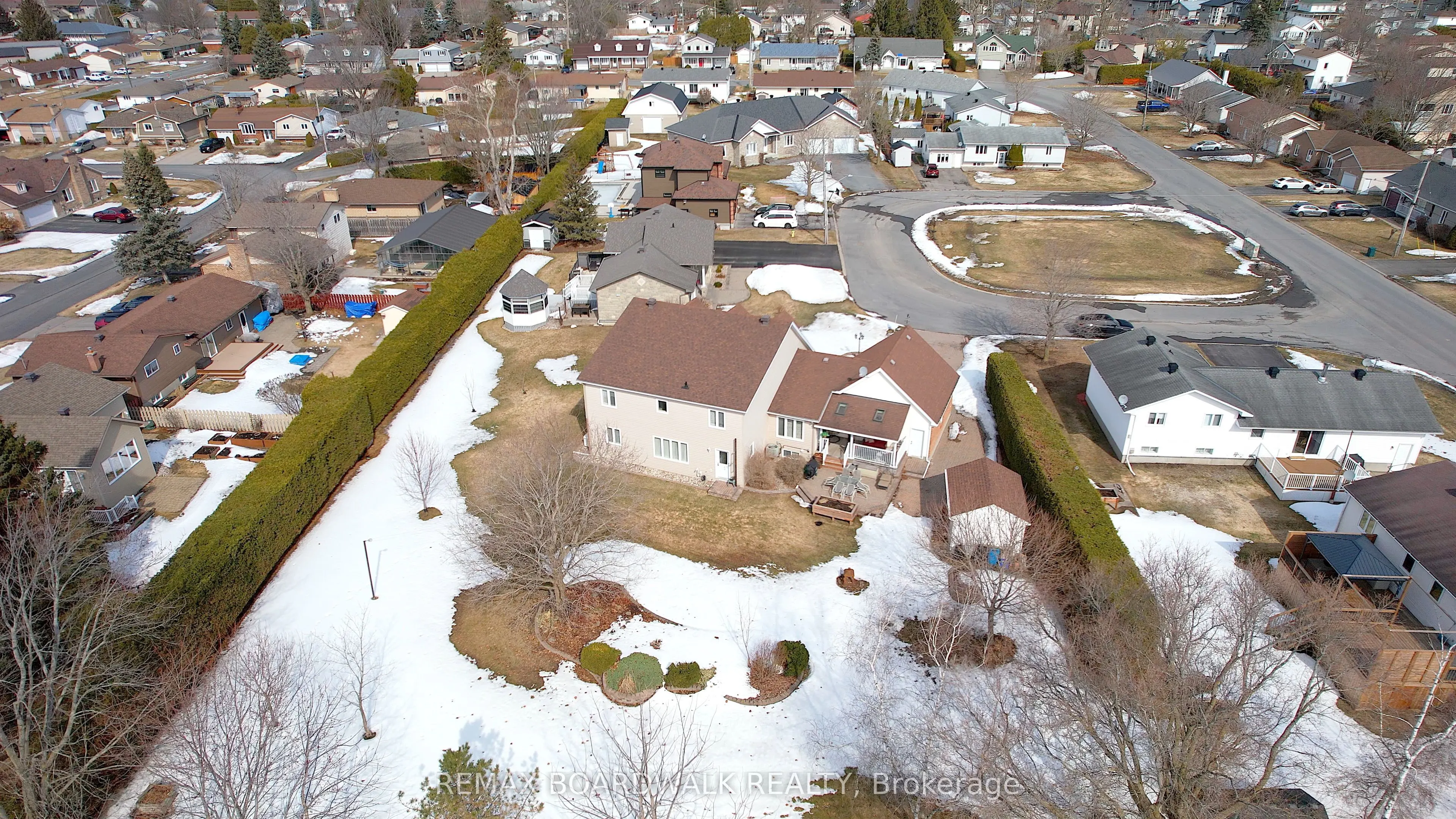 32 Faucher Boulevard