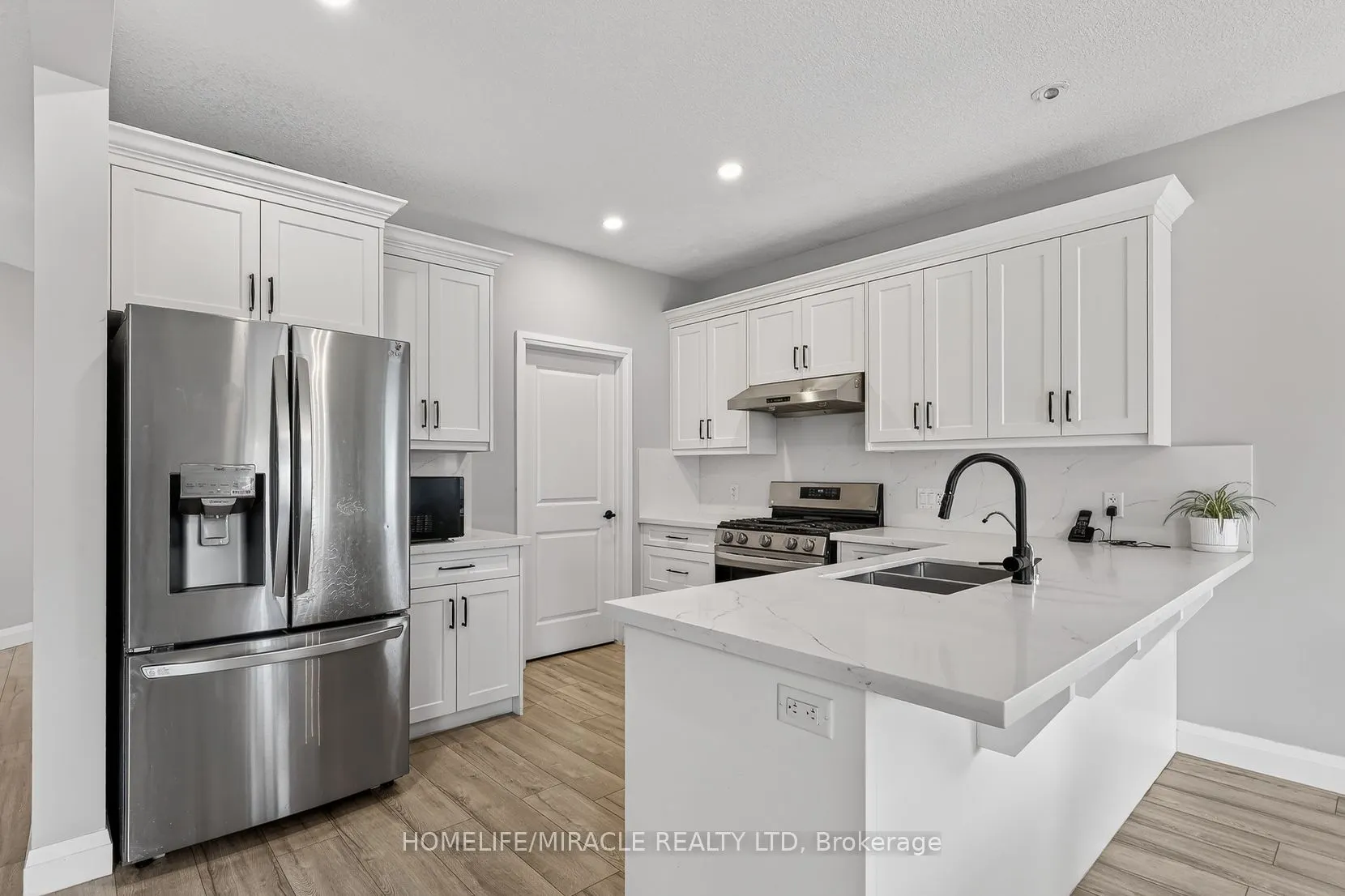 74 Cash Crescent