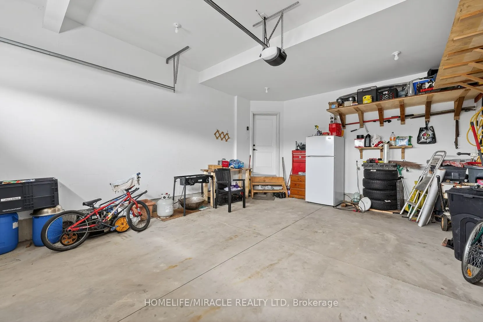 74 Cash Crescent