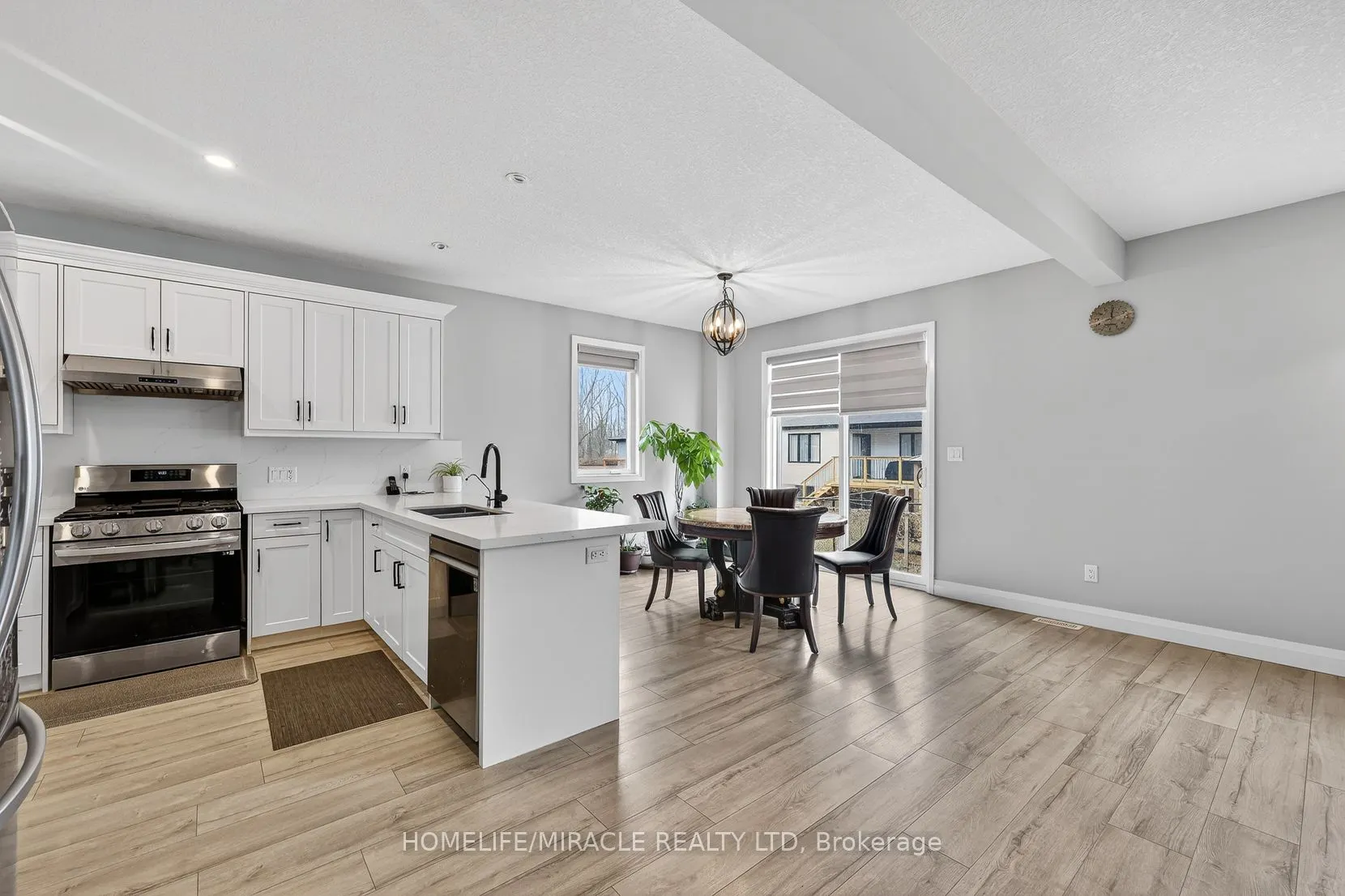 74 Cash Crescent