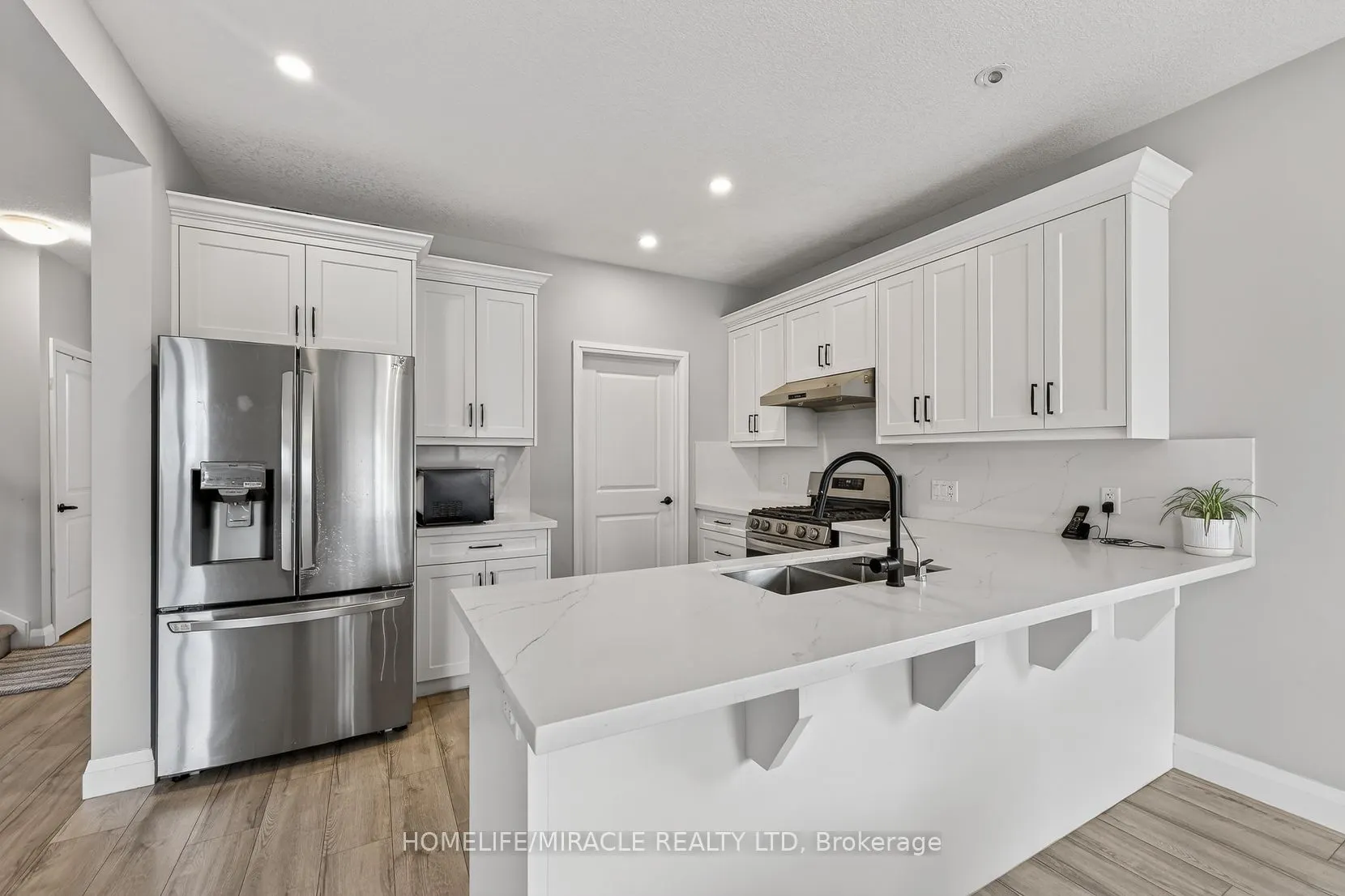 74 Cash Crescent