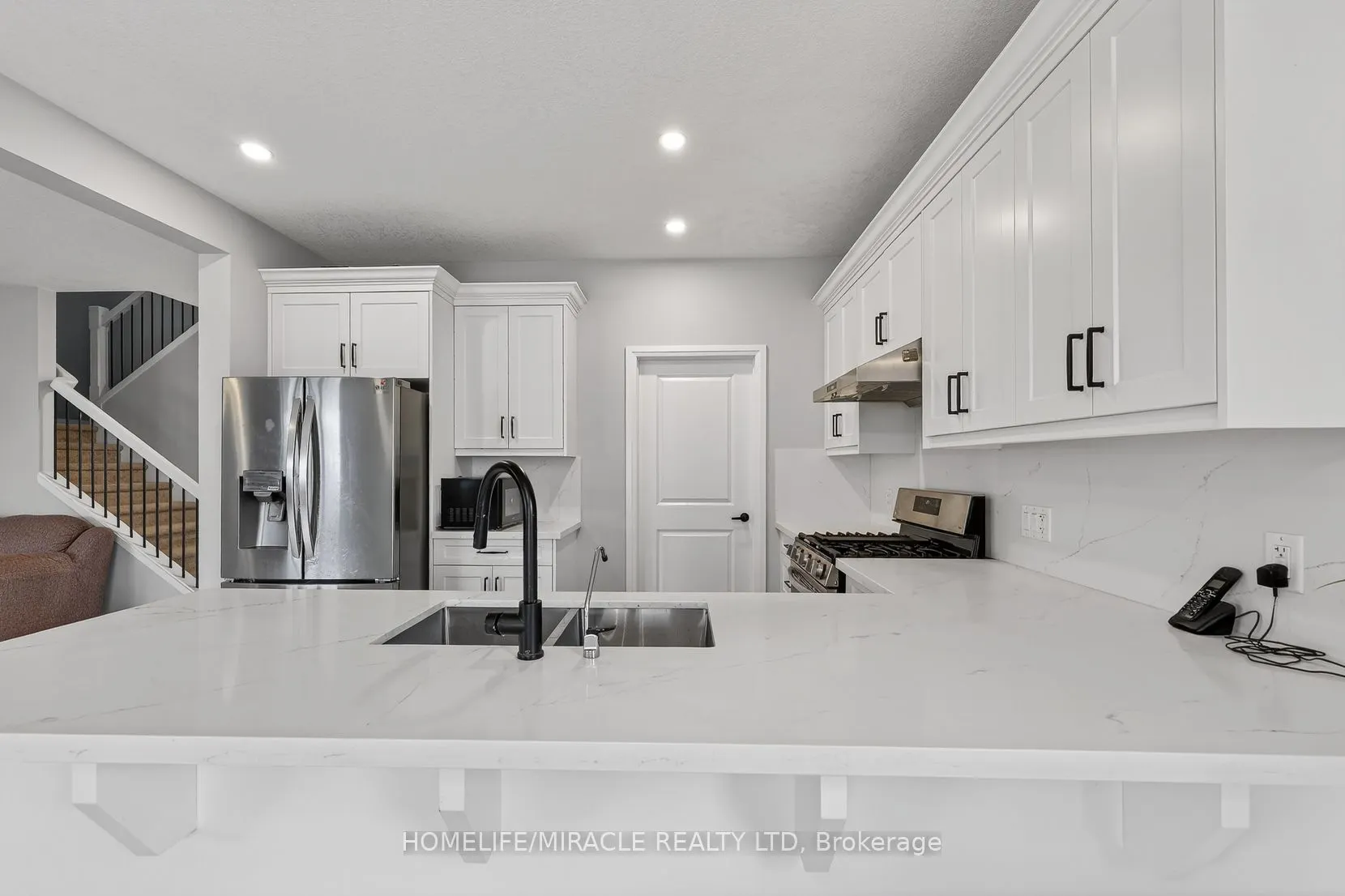 74 Cash Crescent