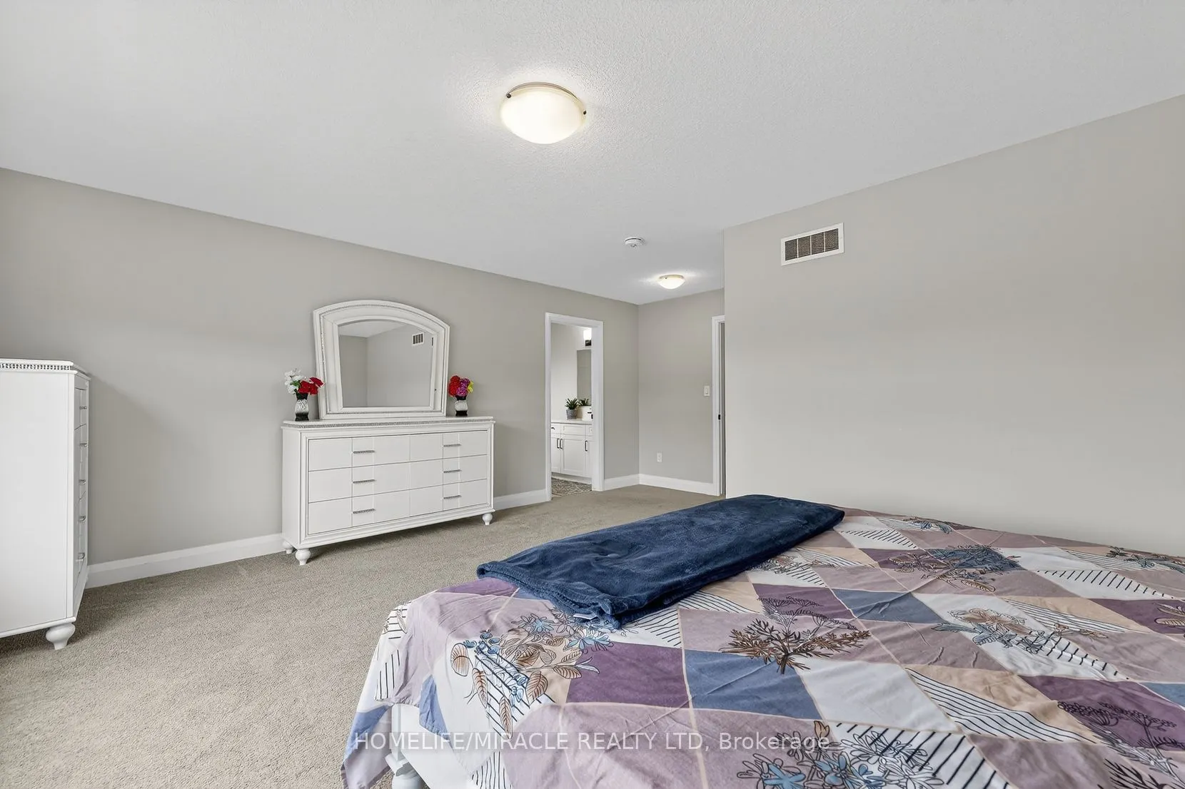 74 Cash Crescent