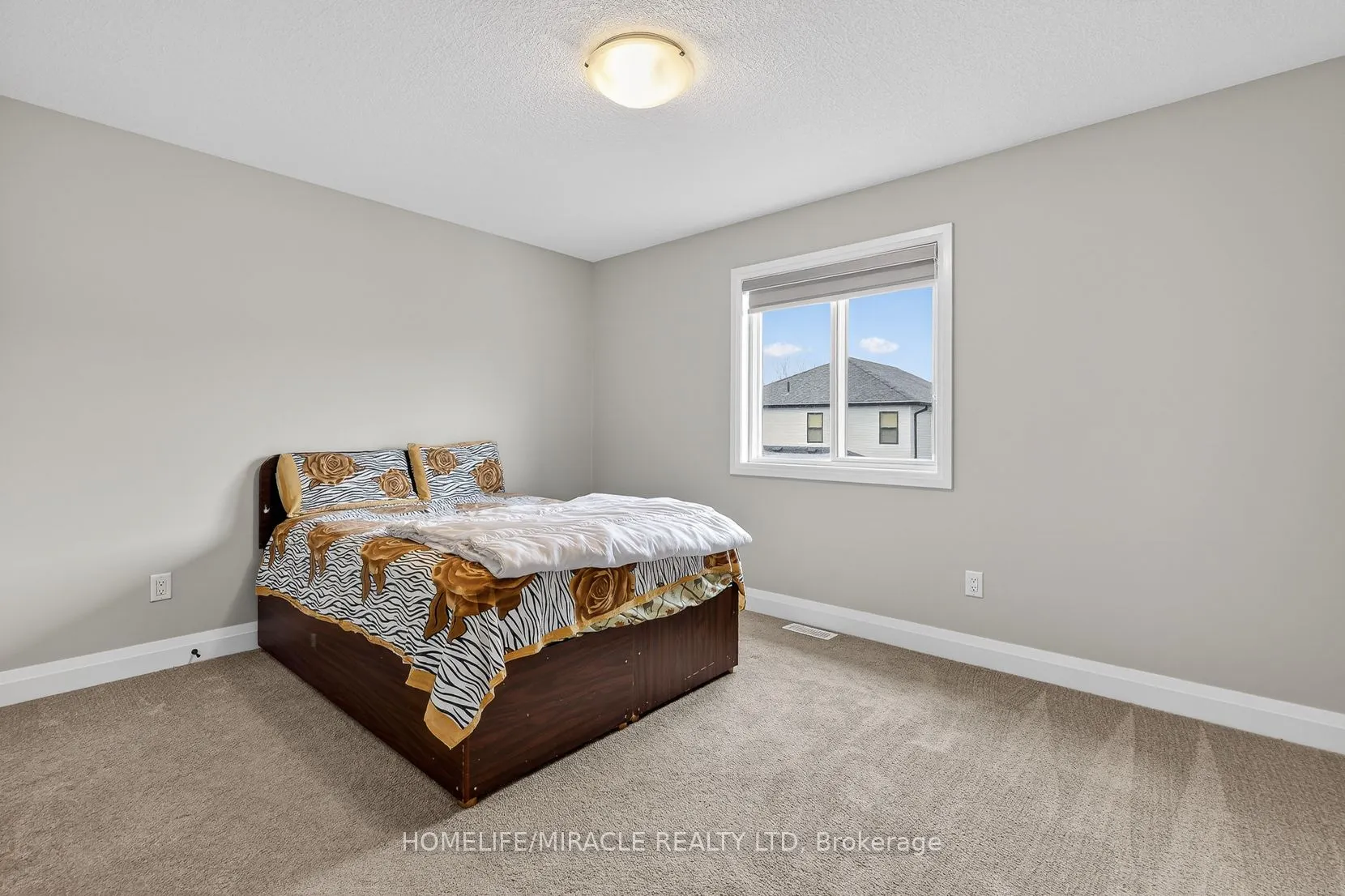 74 Cash Crescent