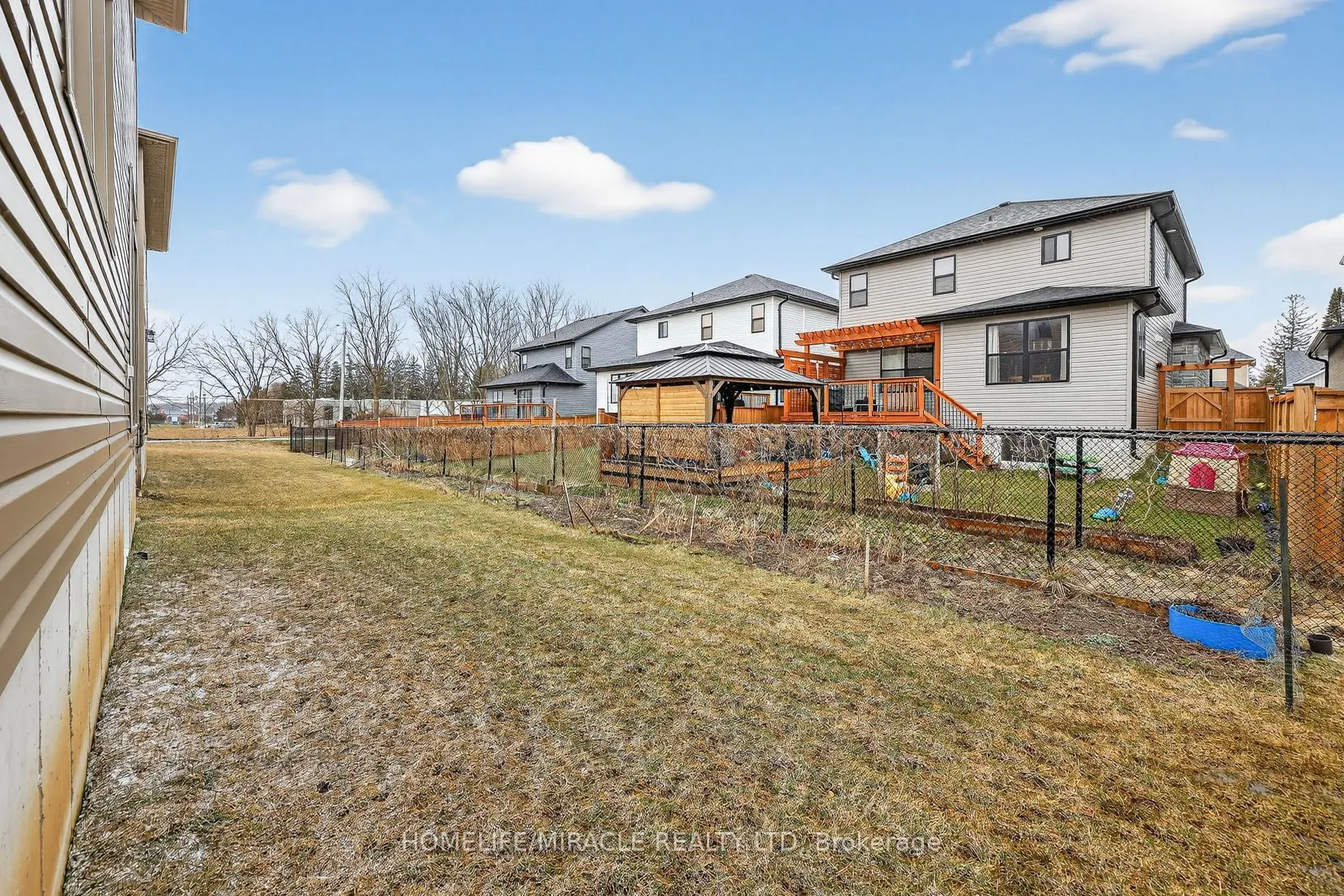 74 Cash Crescent