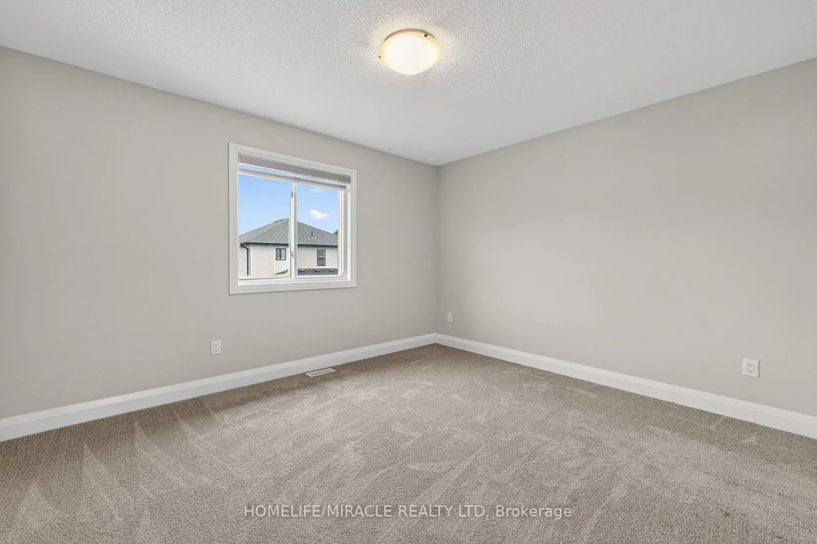 74 Cash Crescent