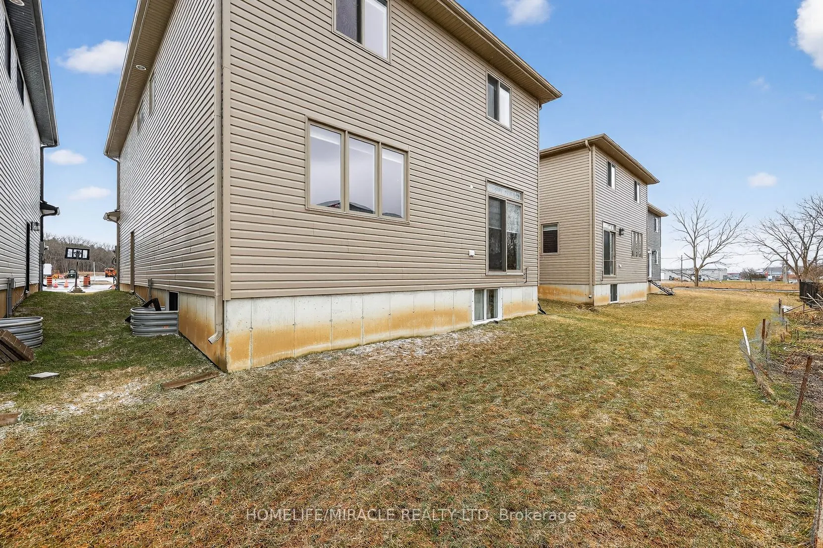 74 Cash Crescent
