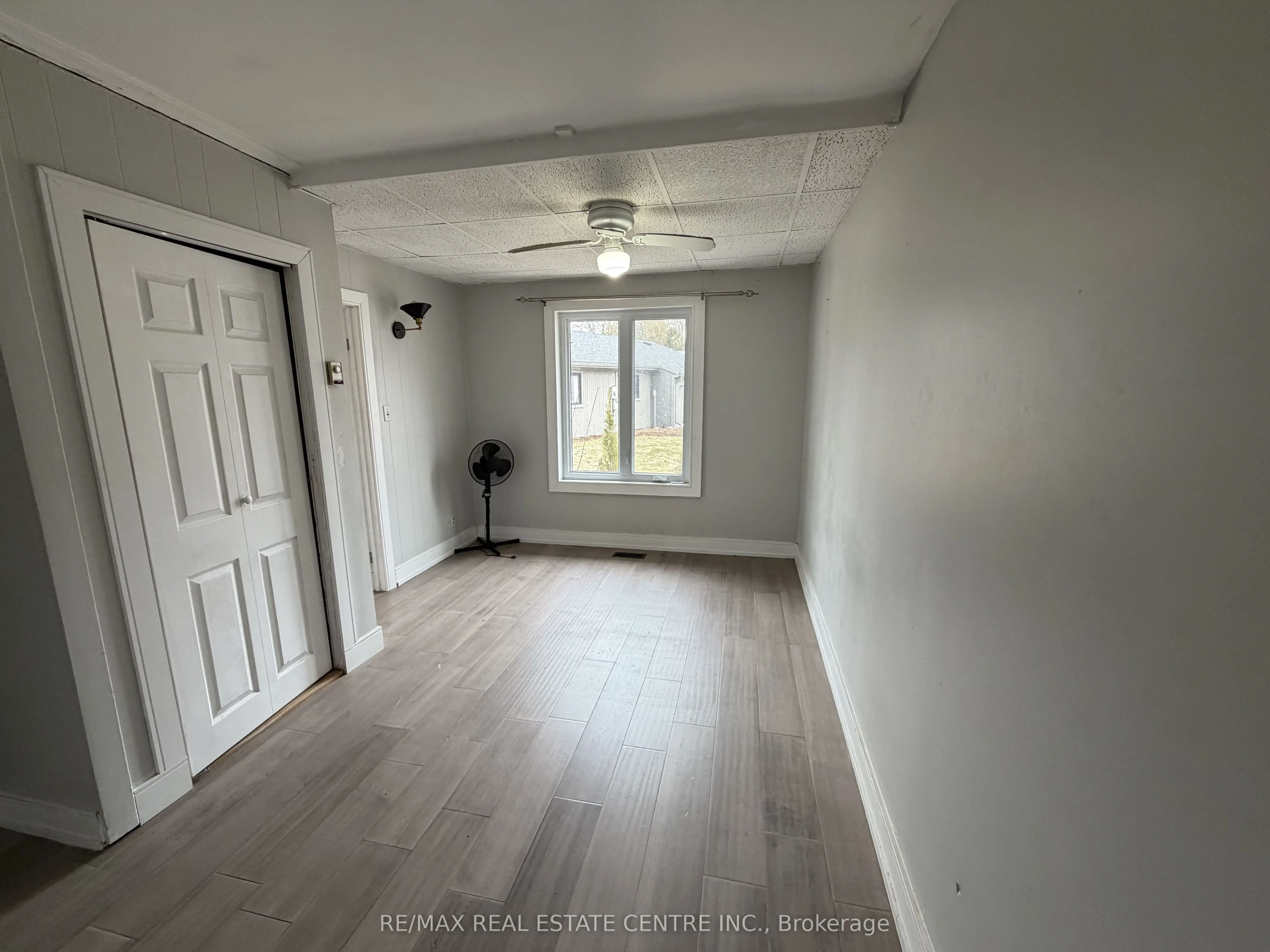 35 Lakeside Avenue