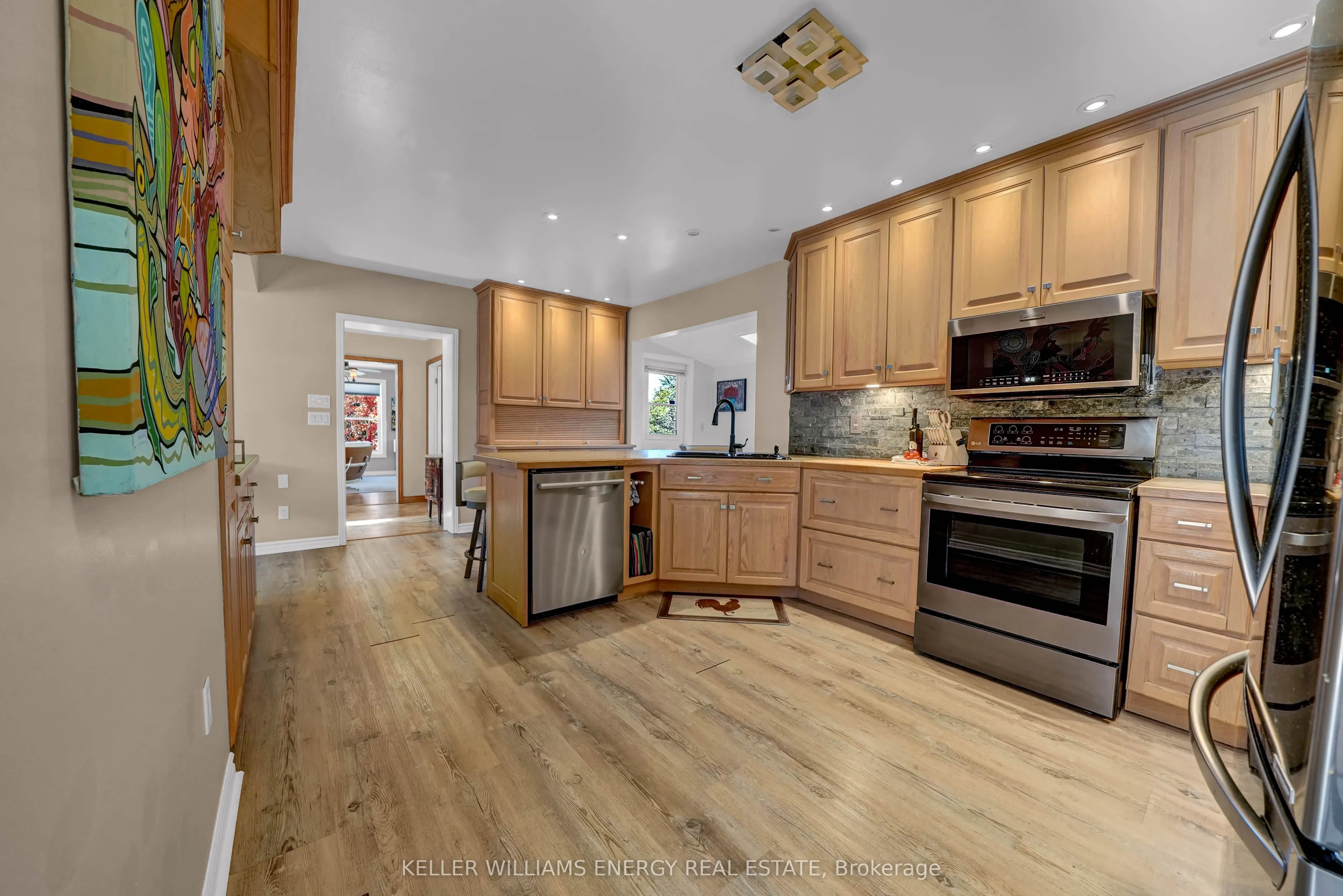 11858 Loyalist Parkway