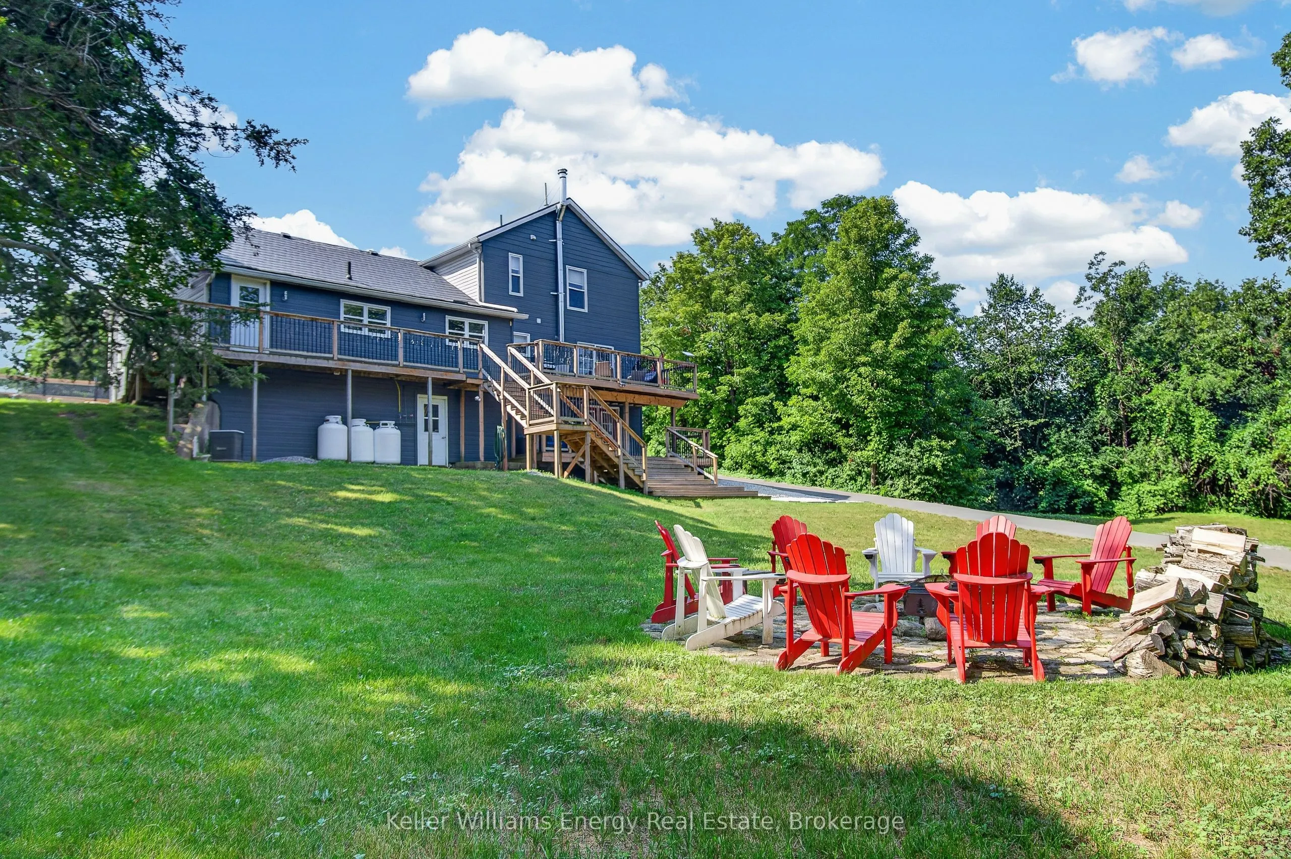 11858 Loyalist Parkway