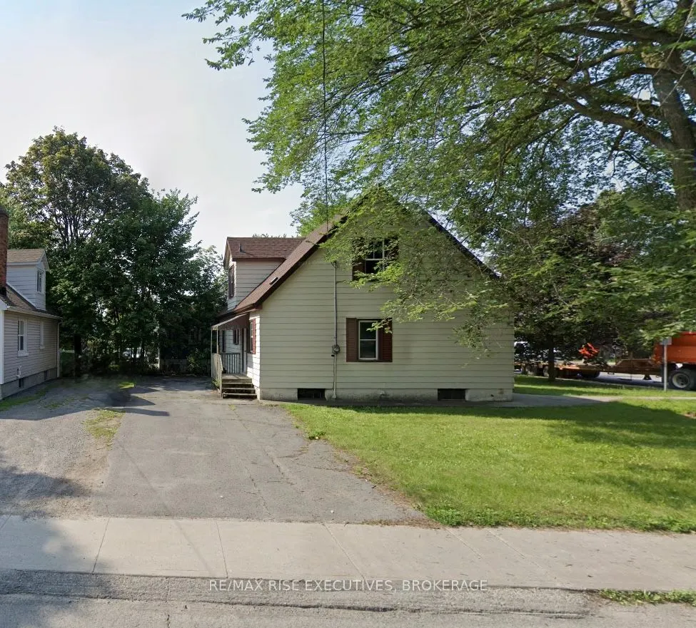 273 College Street
