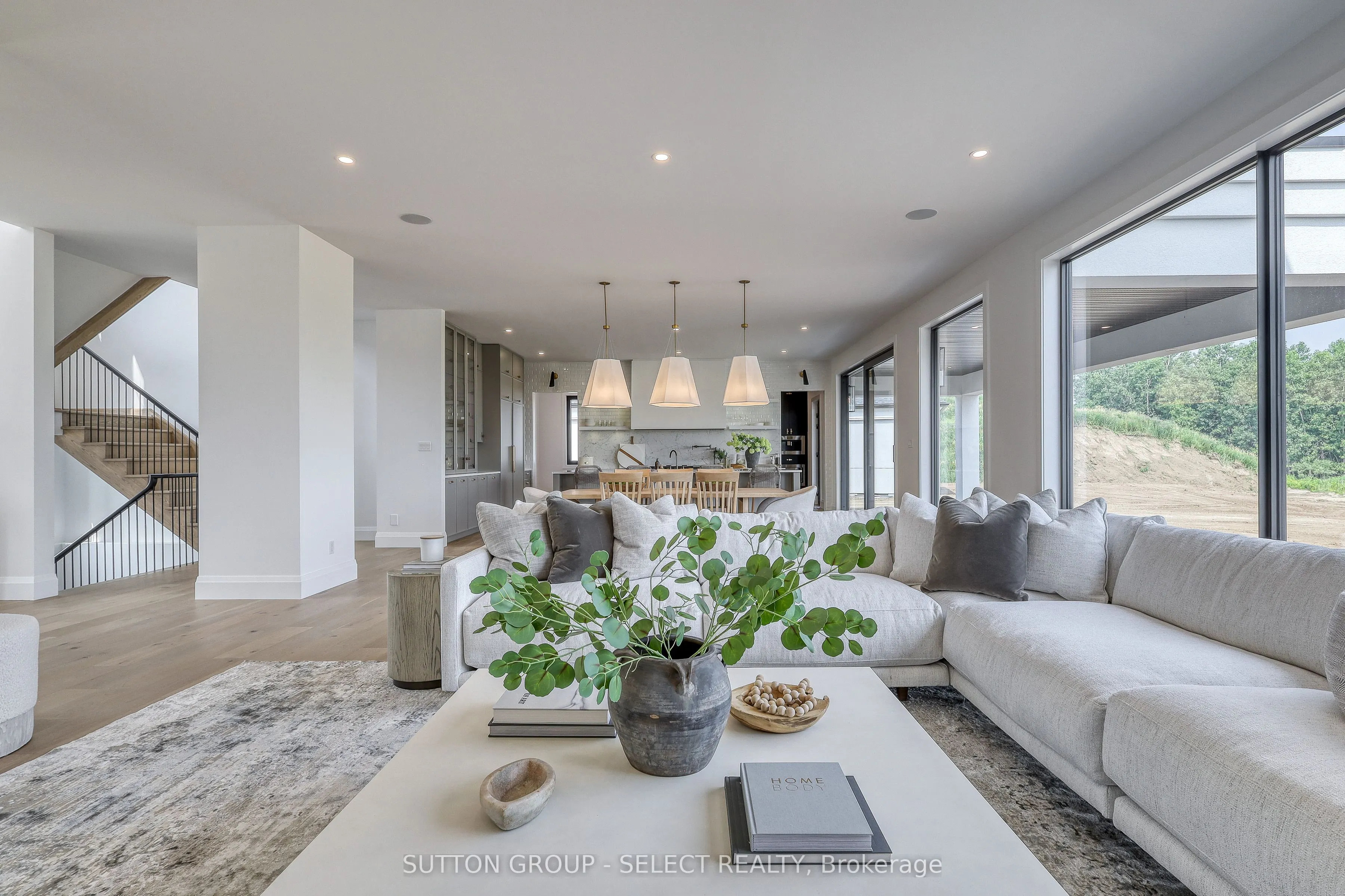 169 Edgewater Boulevard