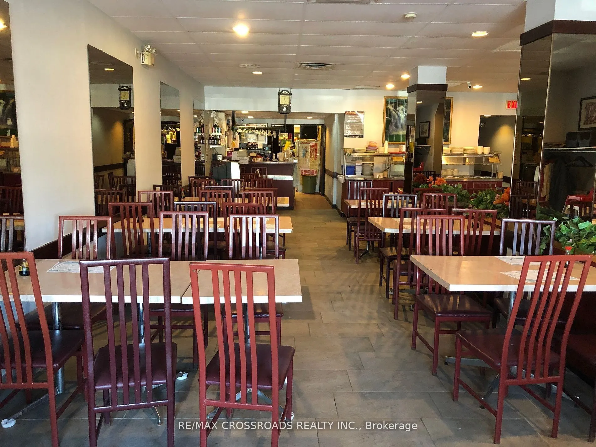 202-204 Queen Street E