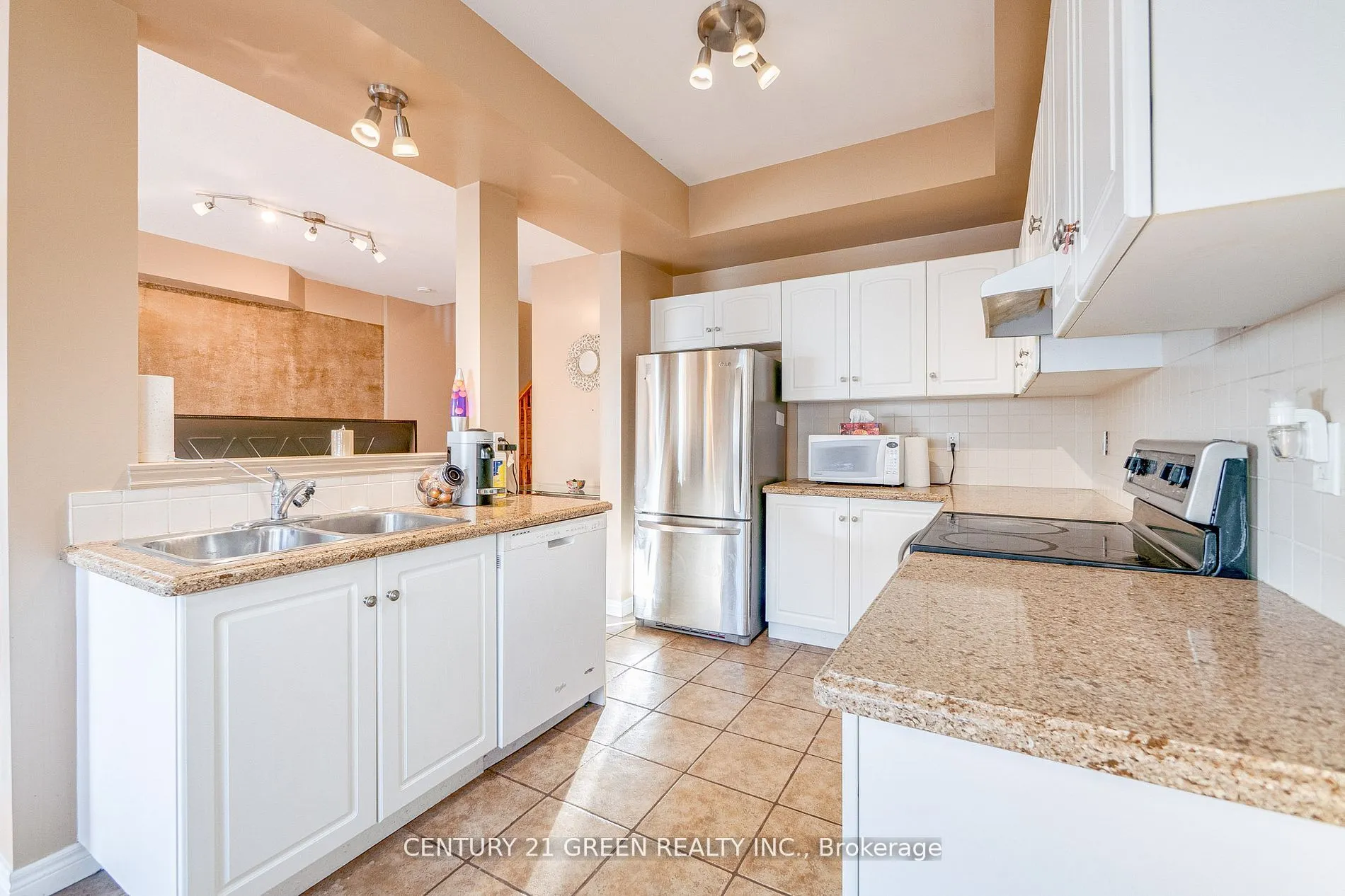 18 Palacebeach Trail