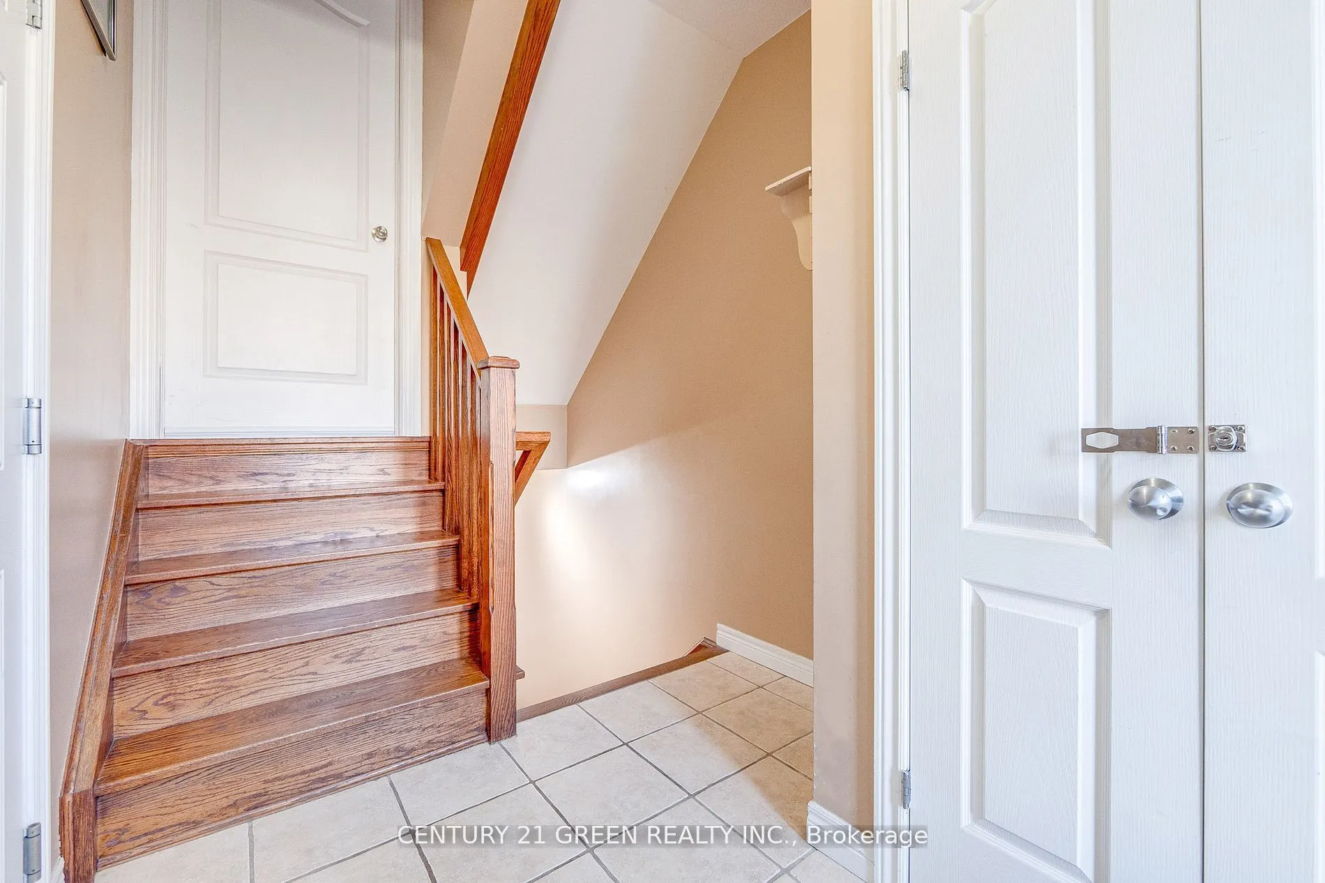 18 Palacebeach Trail