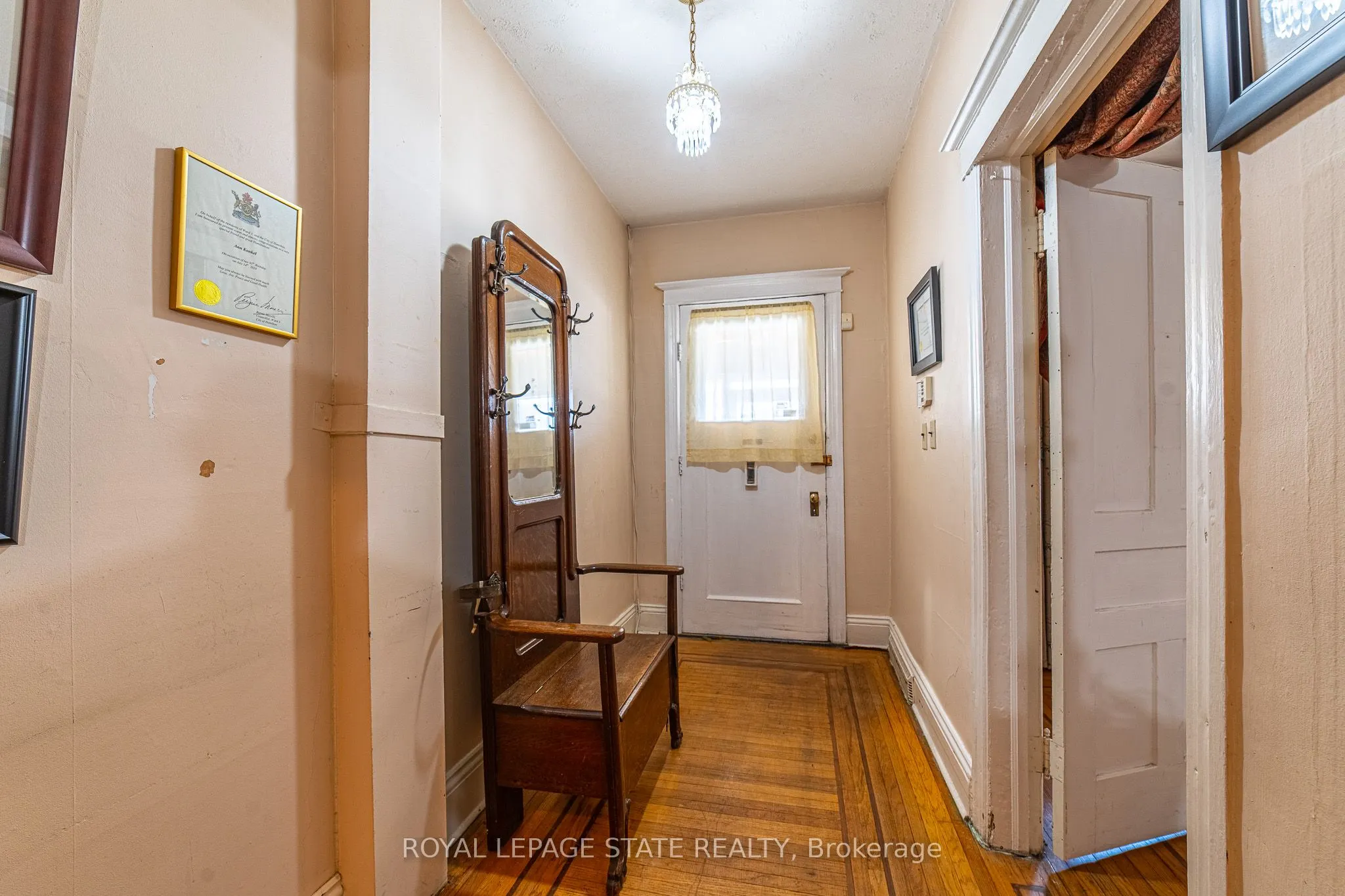 35 Sherman Avenue N