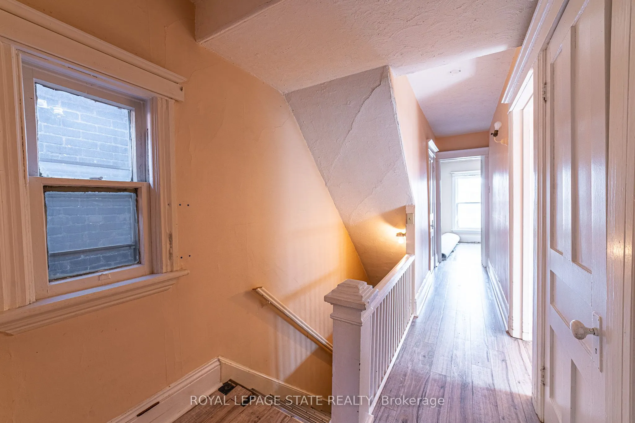 35 Sherman Avenue N