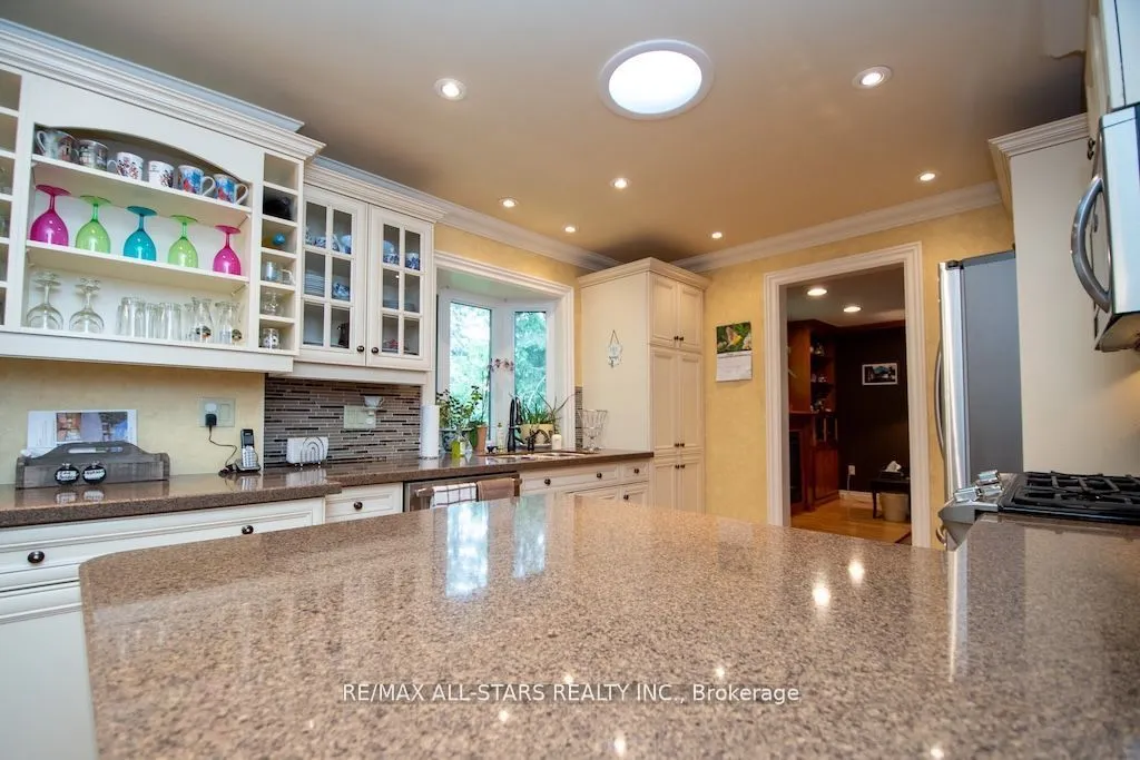 690 Post Road