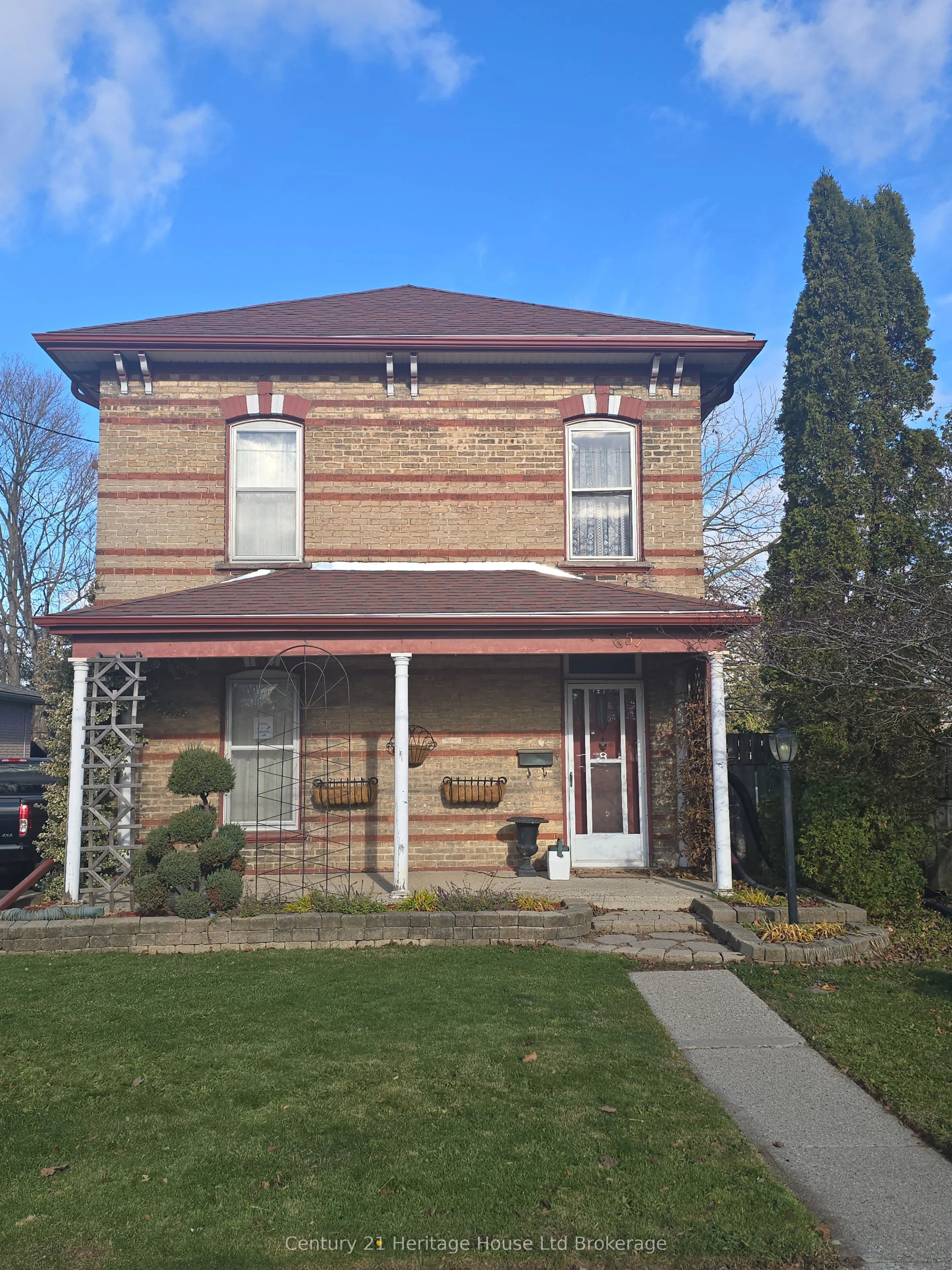 657 Frances Street