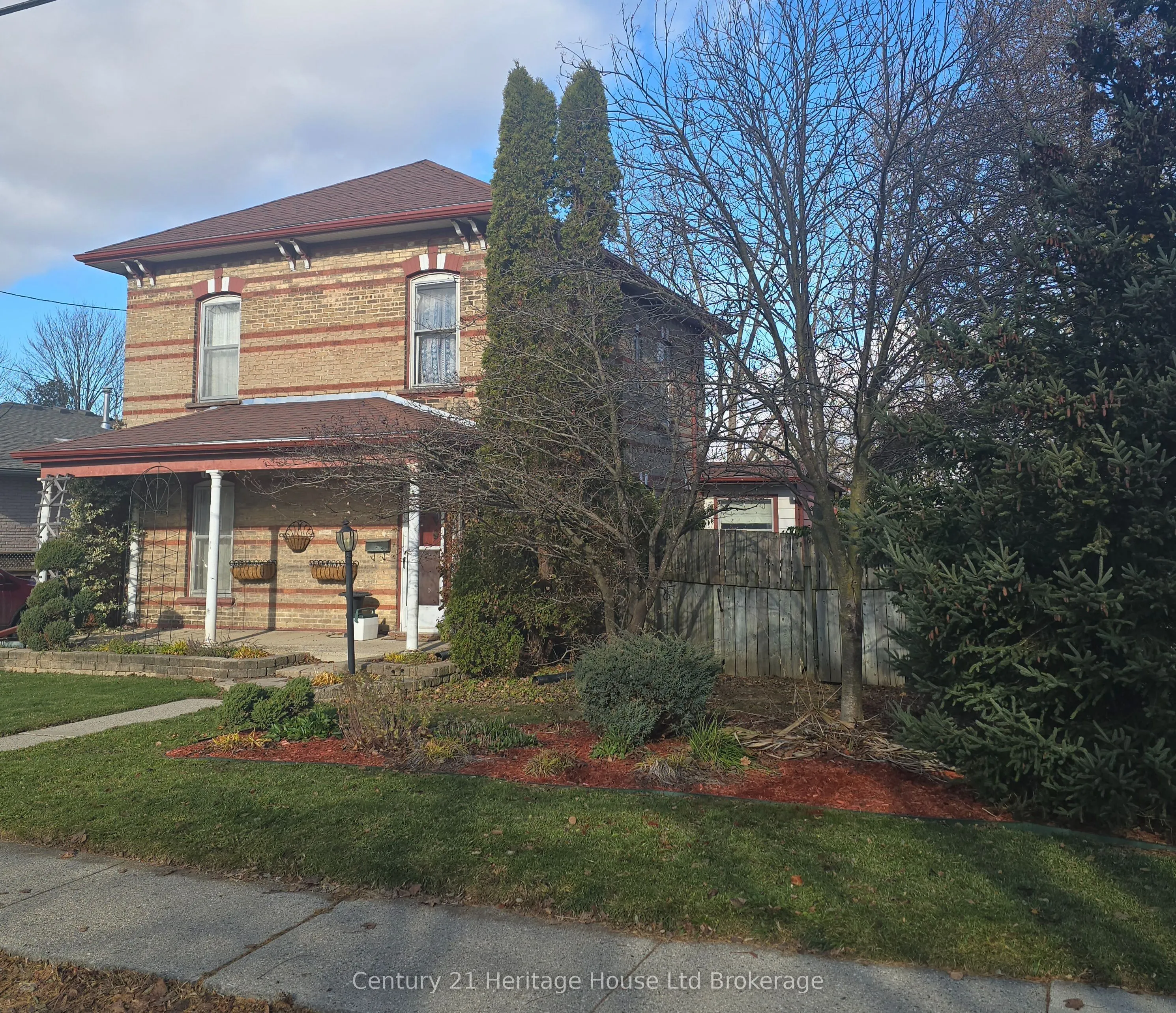 657 Frances Street